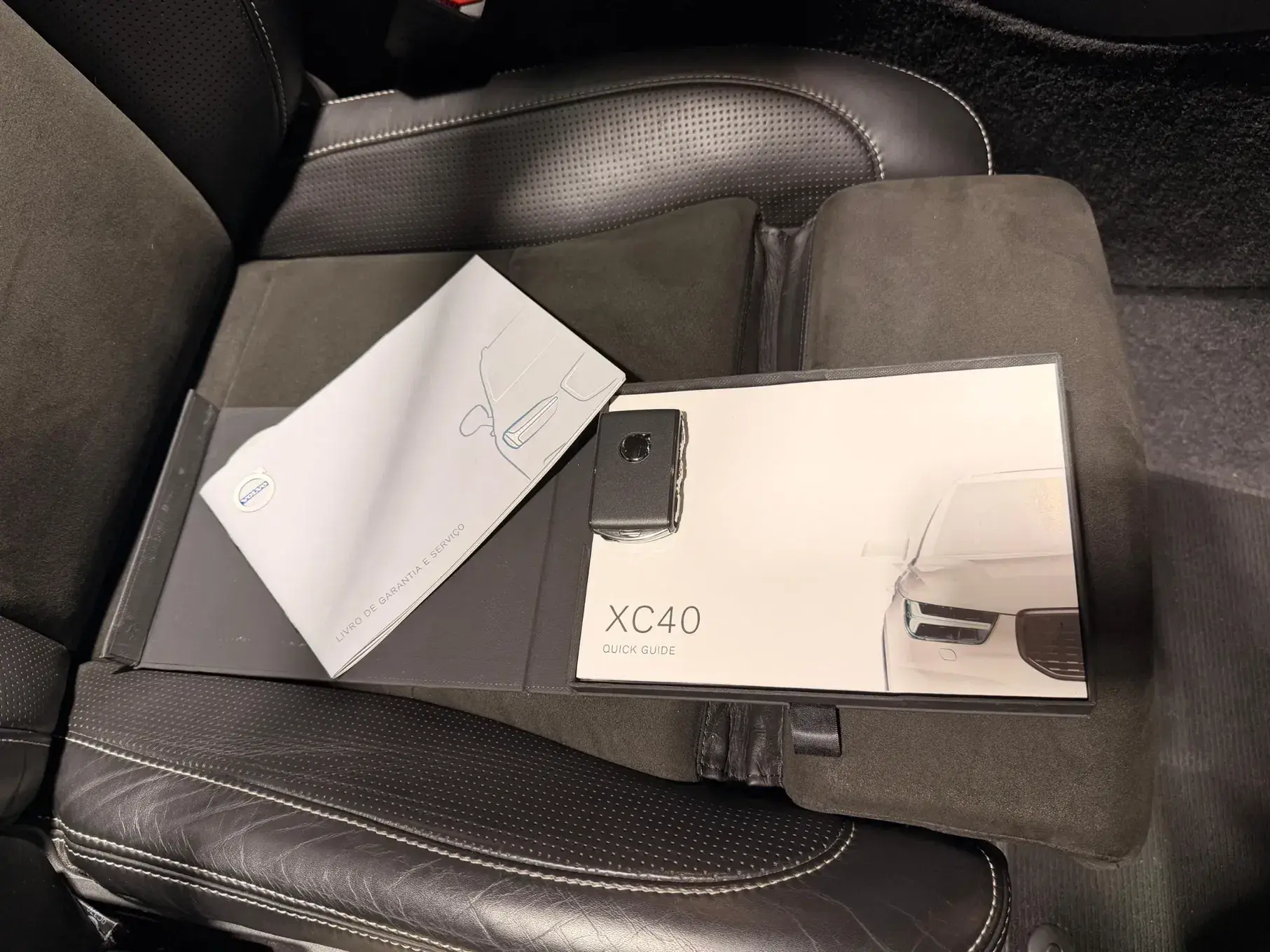Volvo XC 40 2.0 D4 R-Design AWD 39