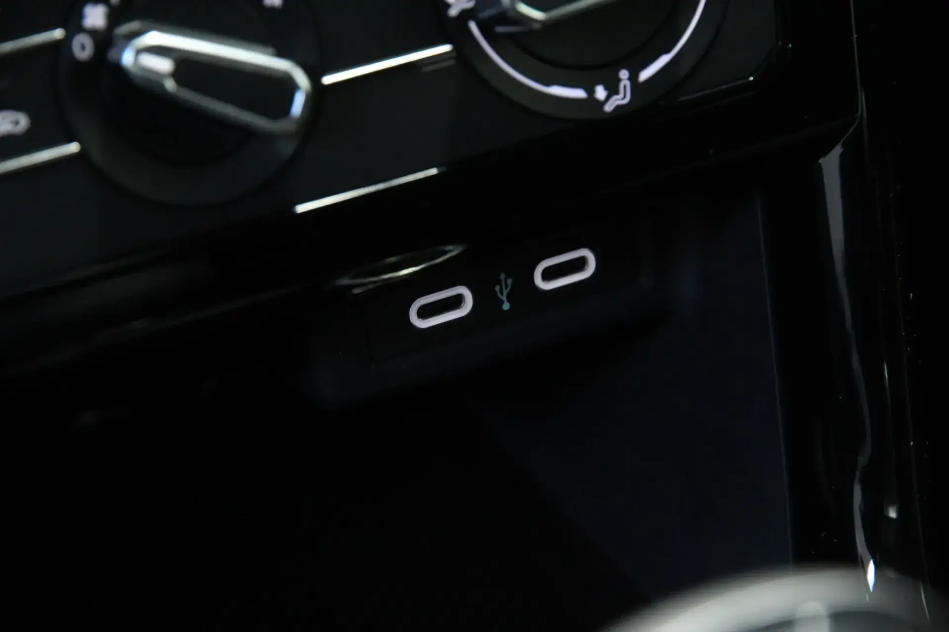 Volkswagen T-Cross 1.0 TSI Urban 9