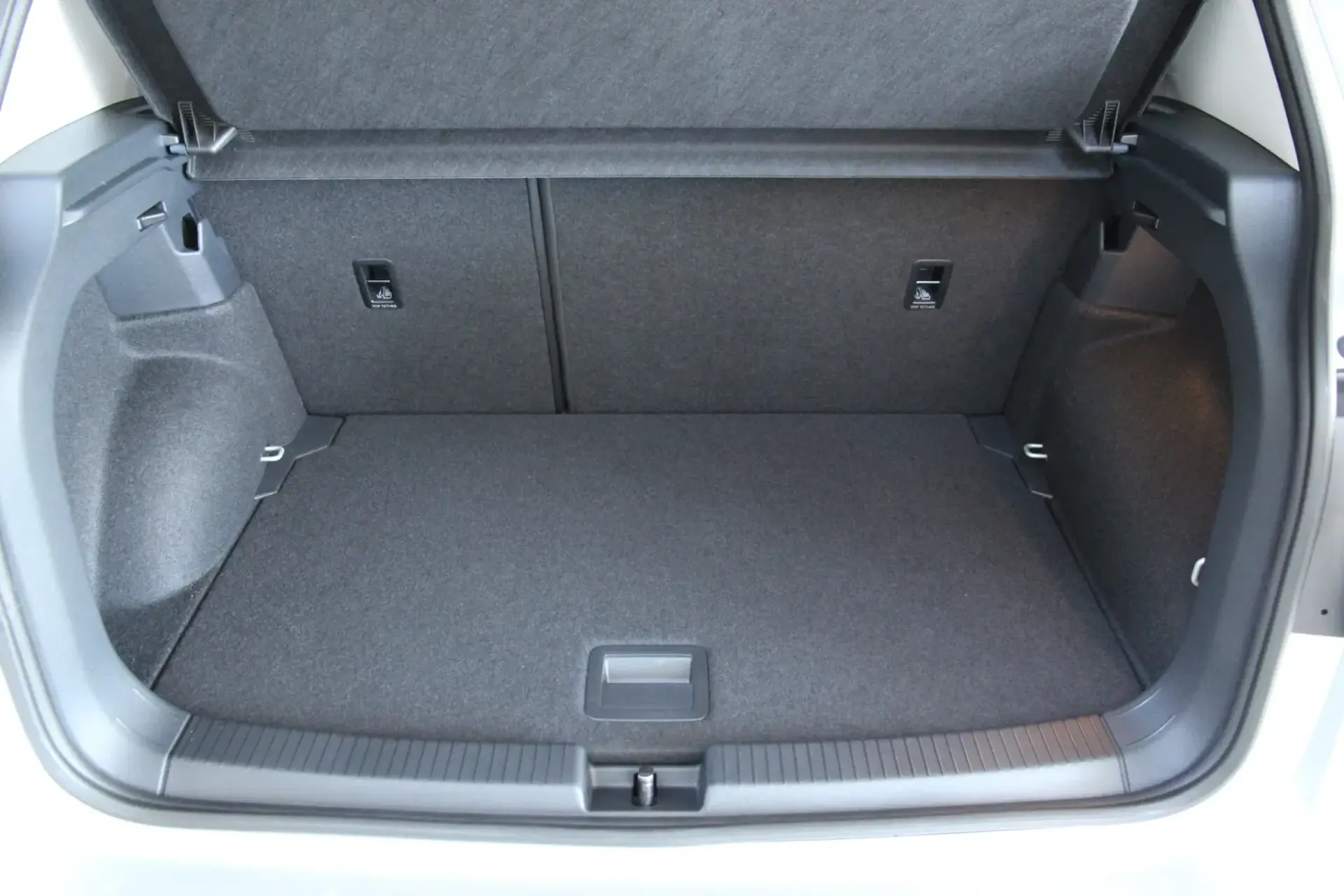 Volkswagen T-Cross 1.0 TSI Urban 17