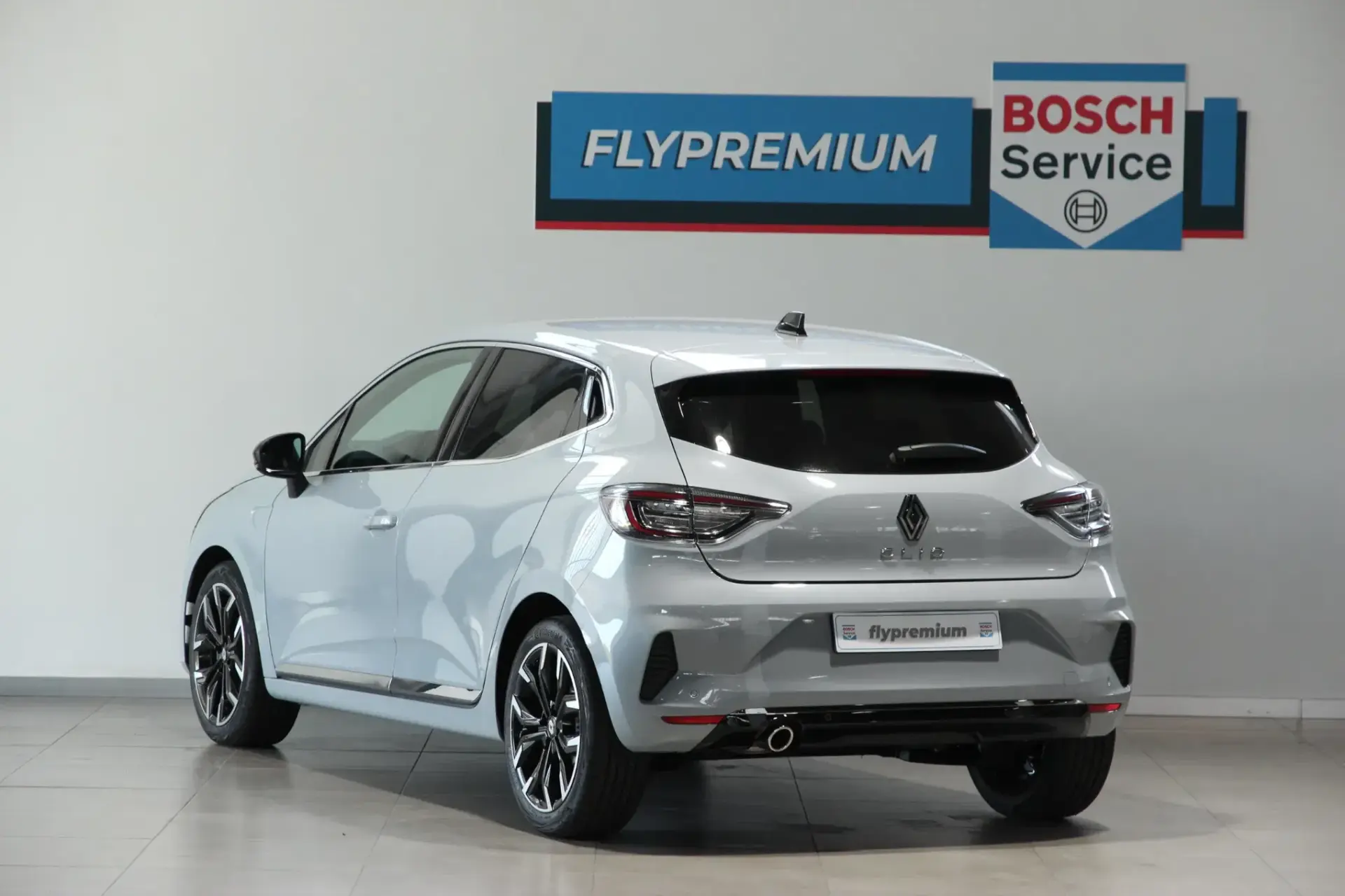 Renault Clio 1.0 TCe Techno Bi-Fuel 12