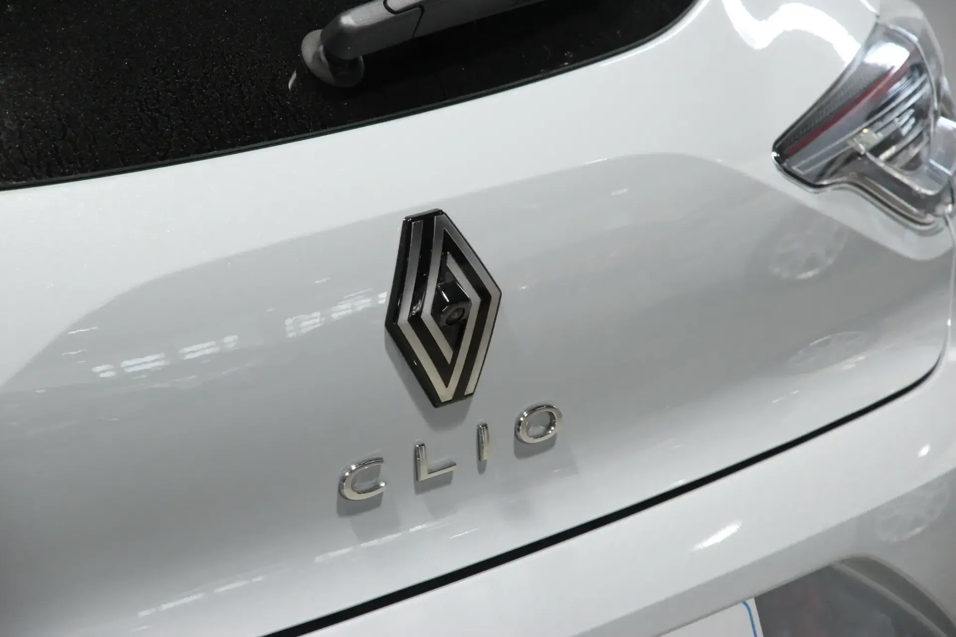 Renault Clio 1.0 TCe Techno Bi-Fuel 24