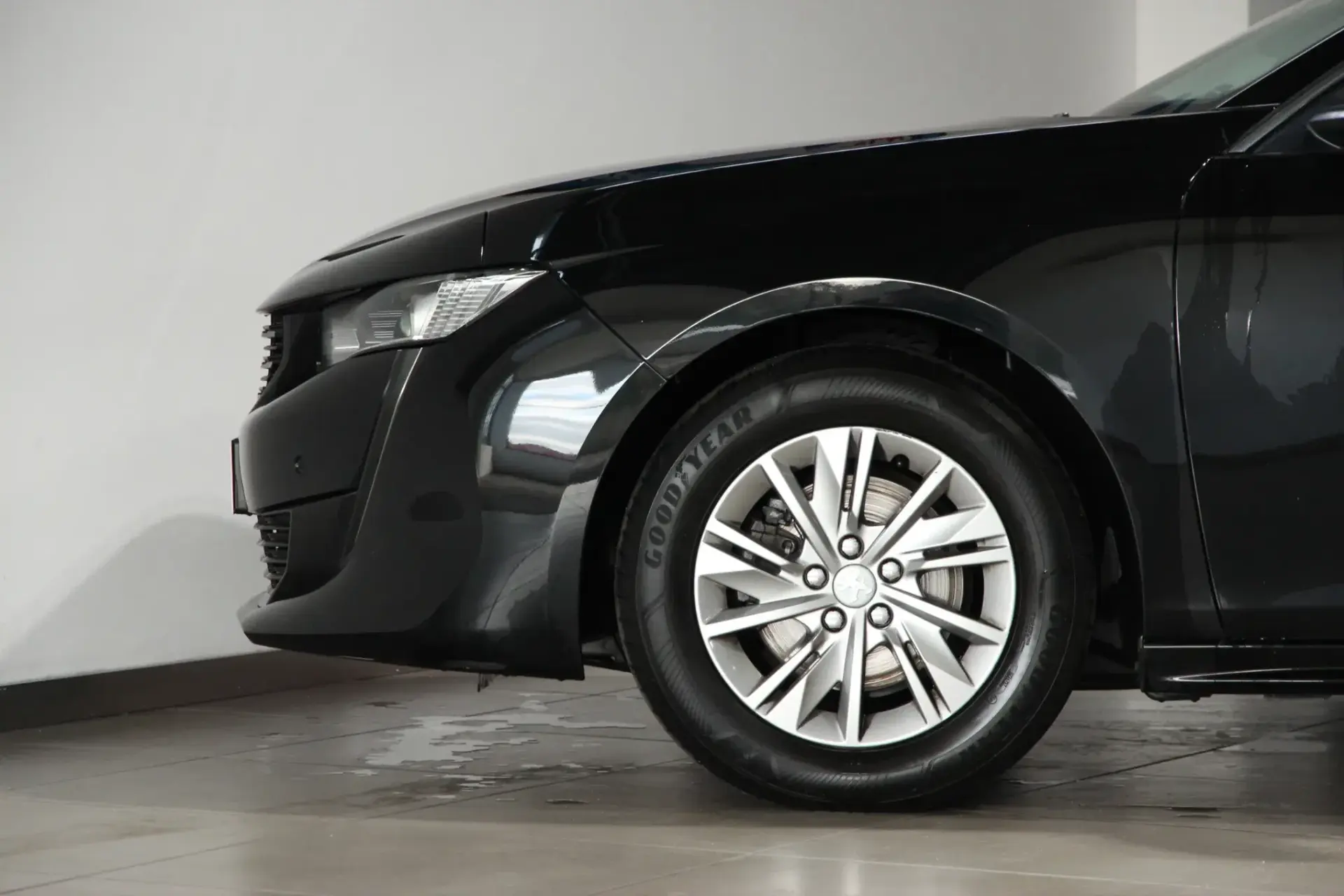 Peugeot 508 1.5 BlueHDi Business Line 18