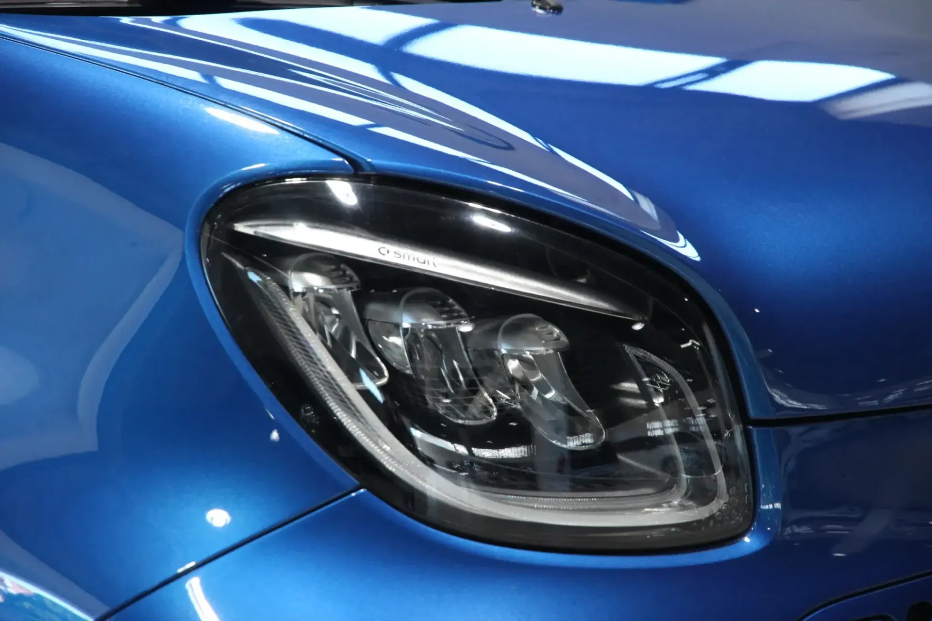 Smart Fortwo Cabrio EQ prime 18