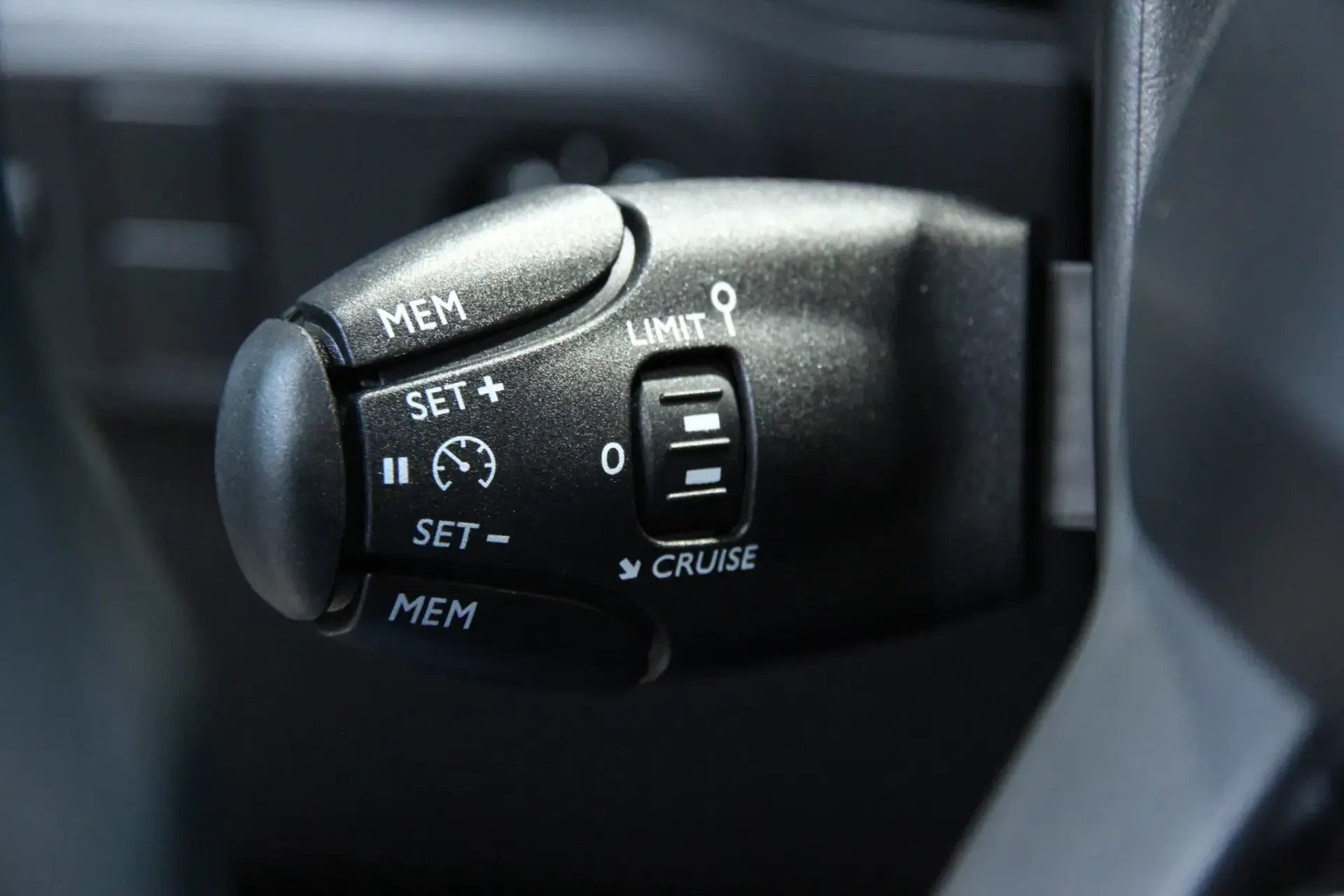 Citroen C3 1.2 PureTech Shine 7