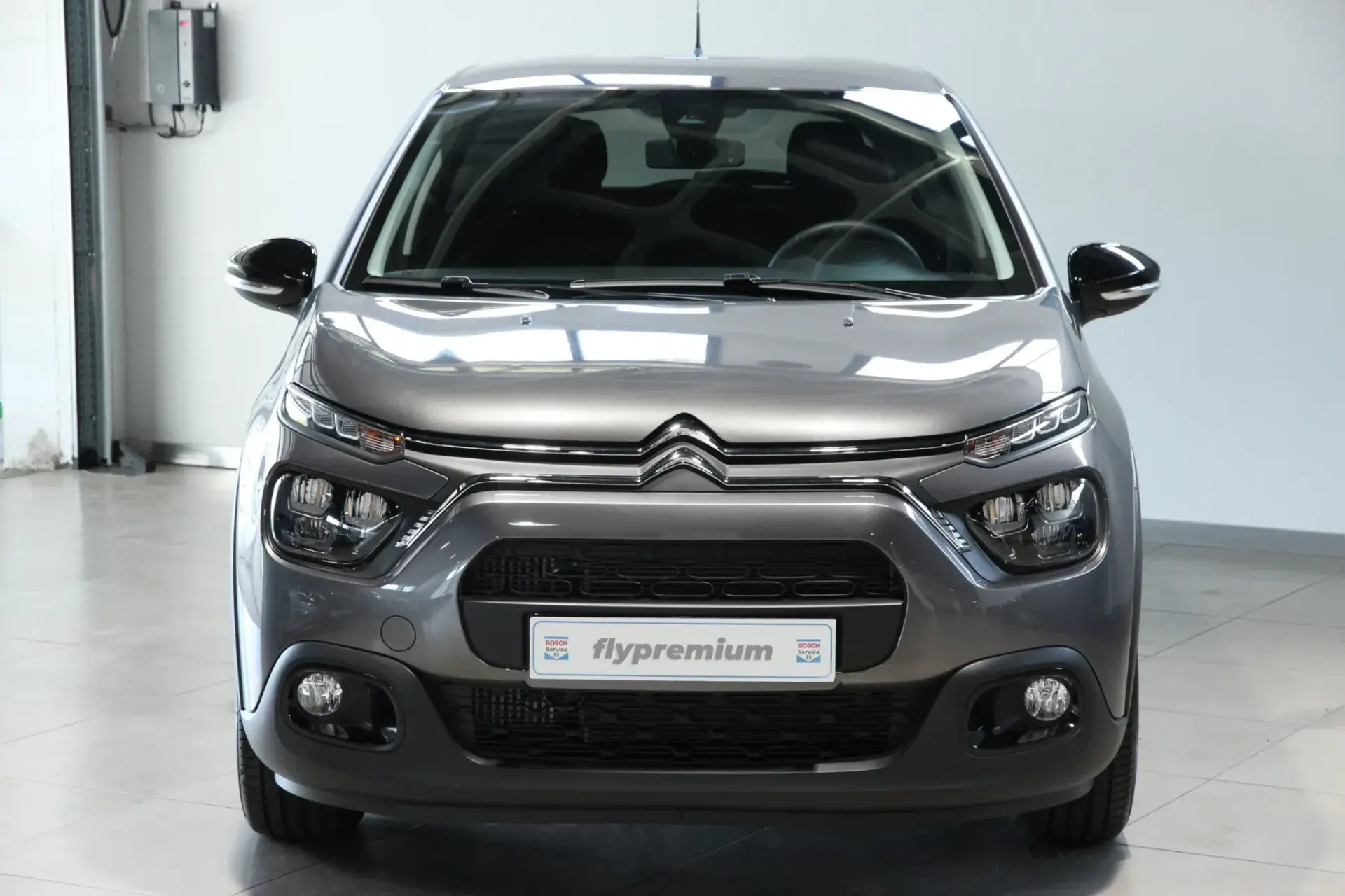 Citroen C3 1.2 PureTech Shine 12