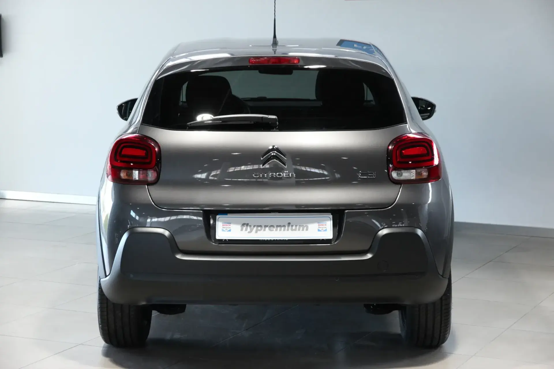 Citroen C3 1.2 PureTech Shine 15