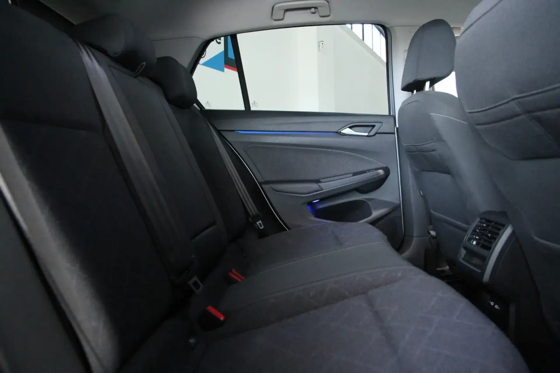 Volkswagen Golf 1.0 TSI Life 11