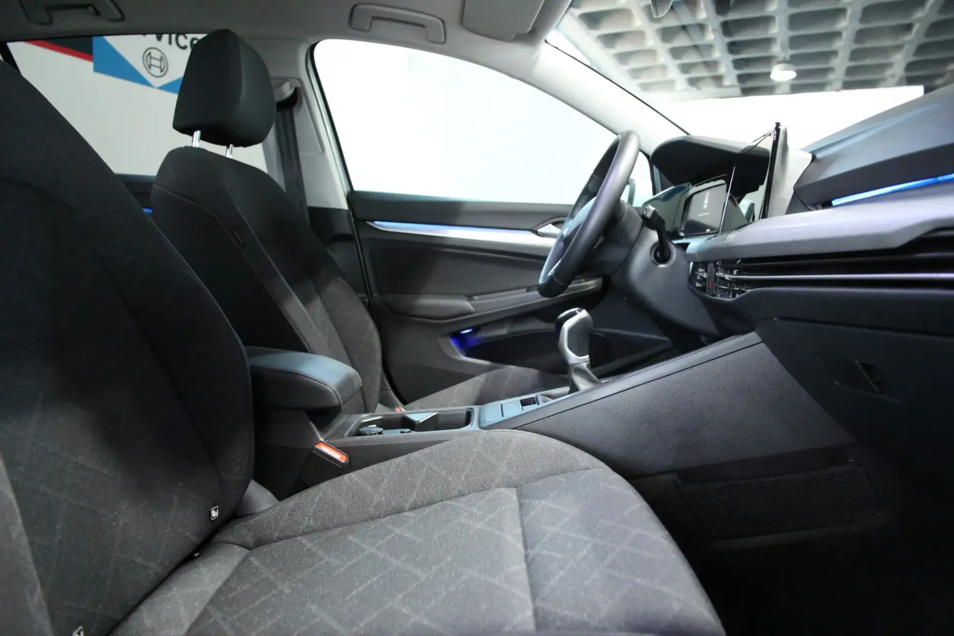 Volkswagen Golf 1.0 TSI Life 17