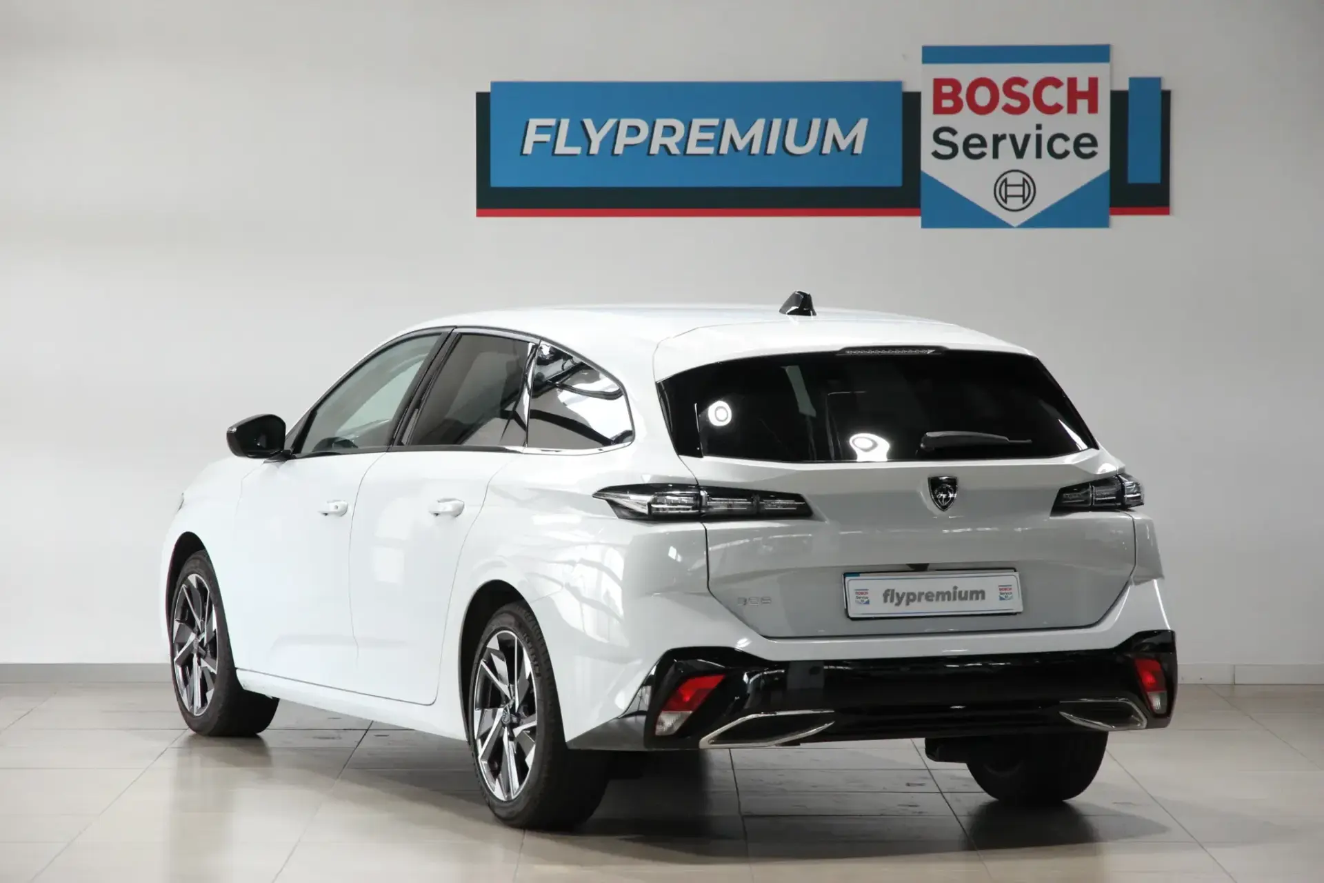 Peugeot 308 SW 1.2 PureTech Allure EAT8 20