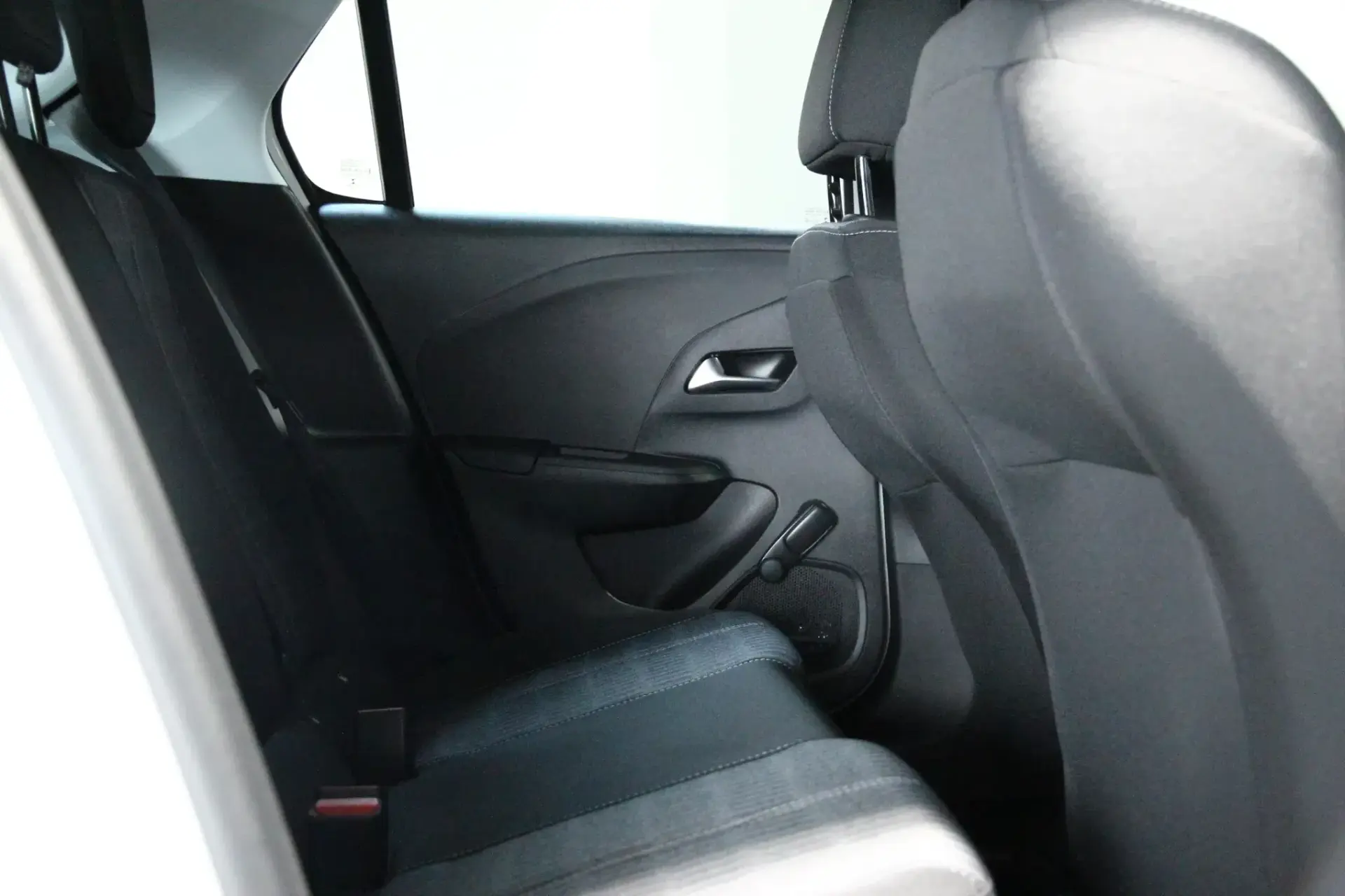 Opel Corsa 1.2 Business 14