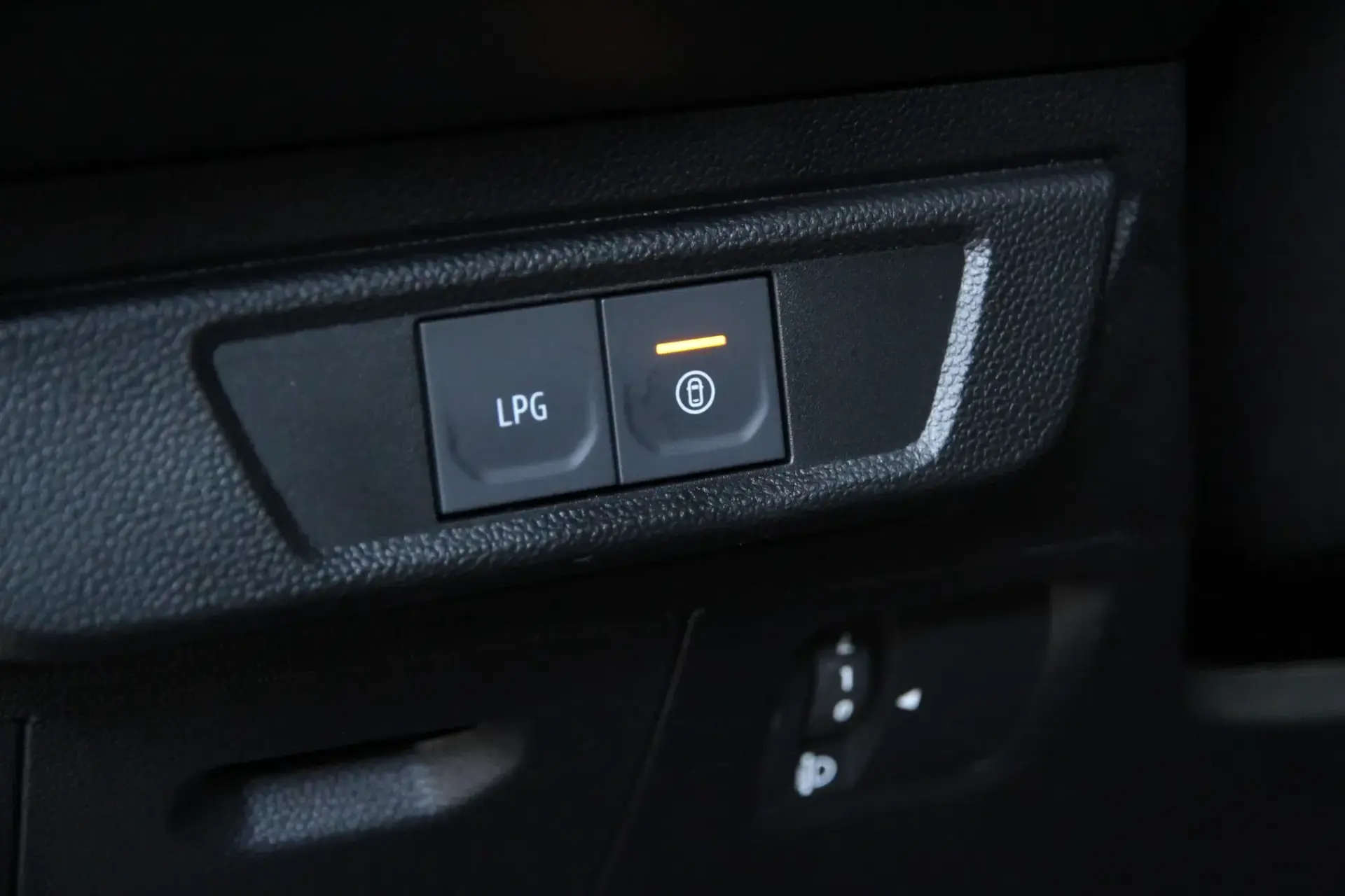 Dacia Jogger 1.0 ECO-G Extreme 7L Bi-Fuel 8