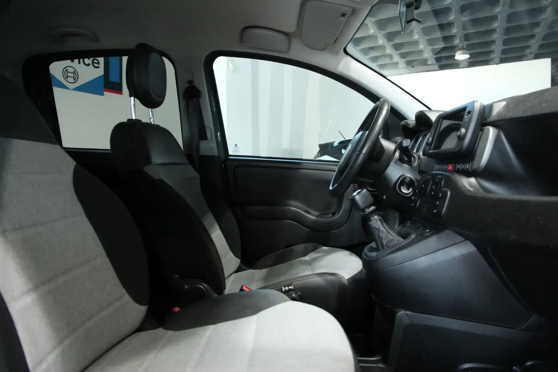 Fiat Panda 1.0 Hybrid Cross 13