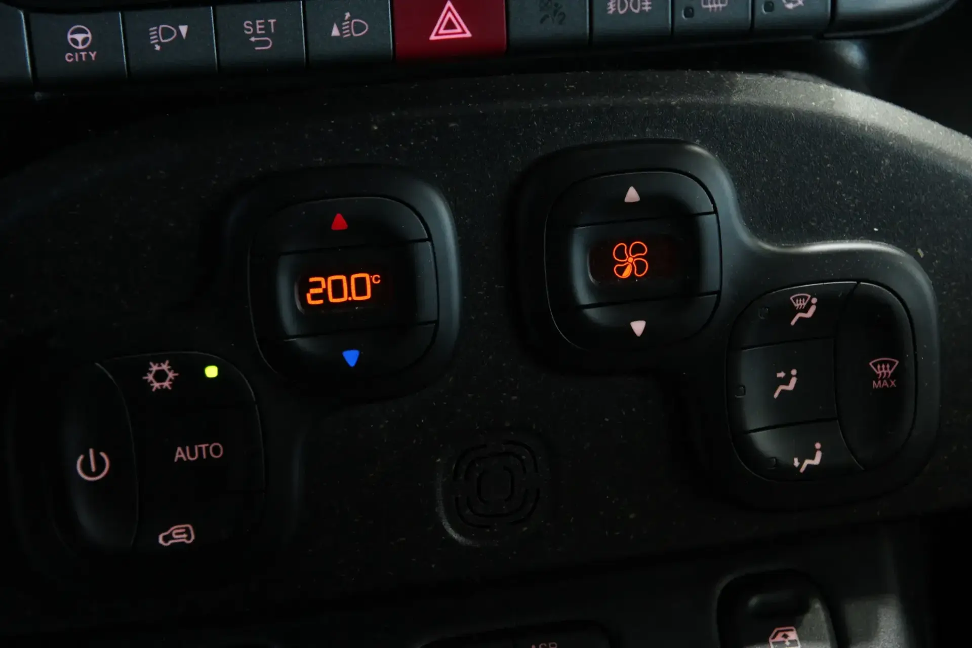 Fiat Panda 1.0 Hybrid Cross 17