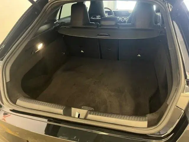 Mercedes-Benz CLA 250 e Shooting Brake AMG Line 5