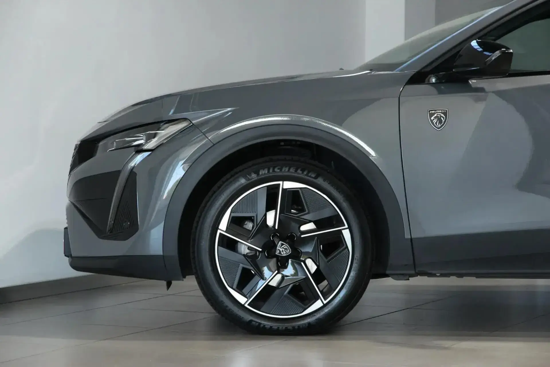 Peugeot 408 1.2 PureTech GT EAT8 19