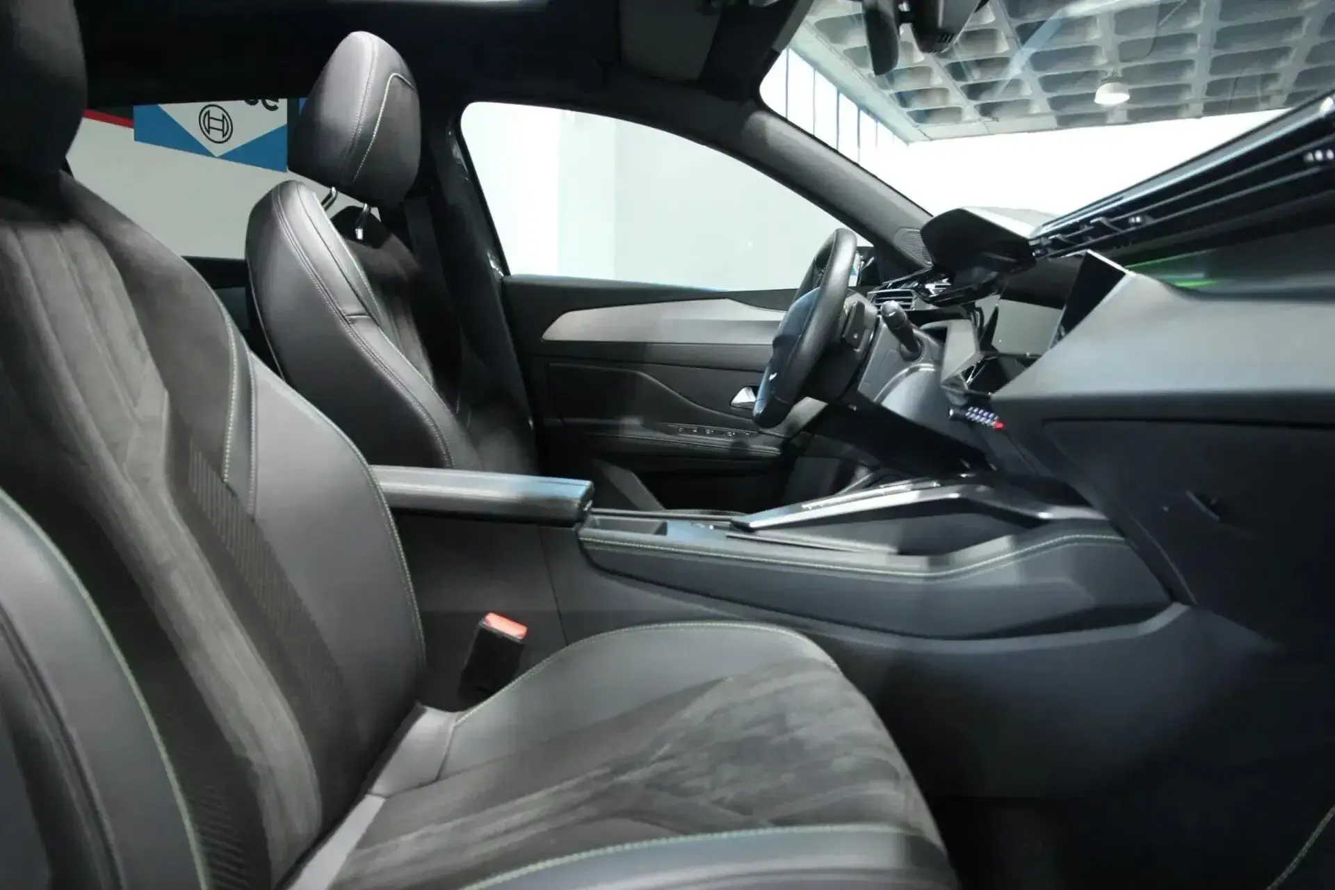 Peugeot 408 1.2 PureTech GT EAT8 20