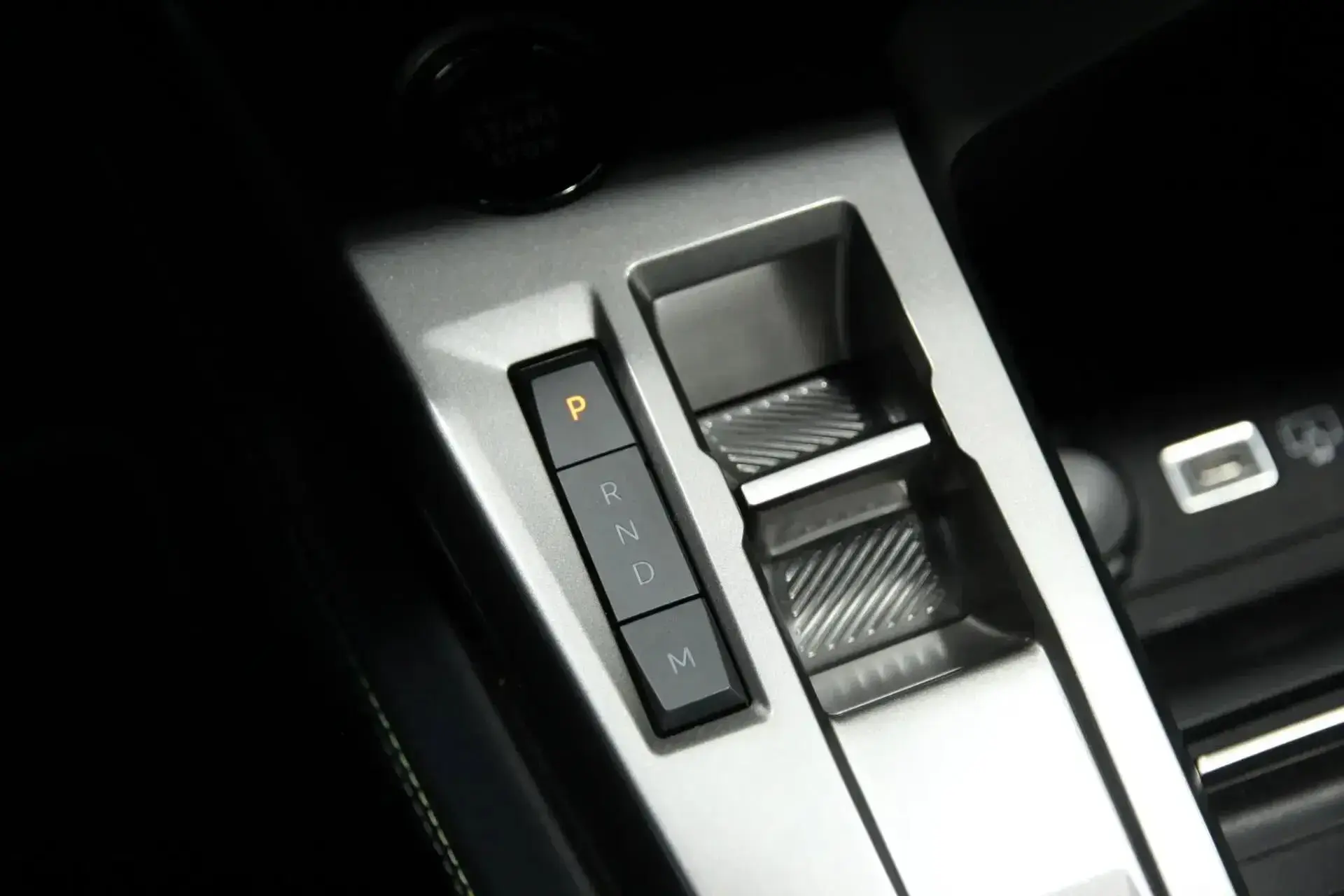 Peugeot 408 1.2 PureTech GT EAT8 26