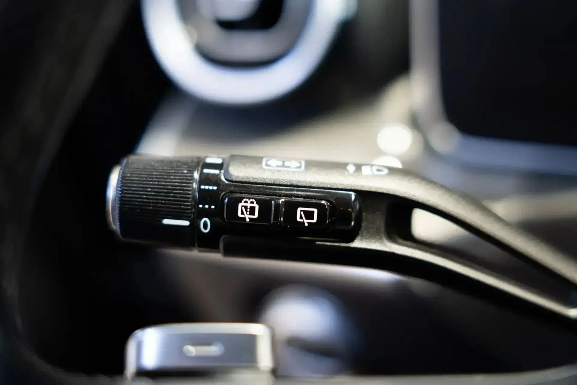 Mercedes-Benz C 300 e T 9G-TRONIC AMG Line 25