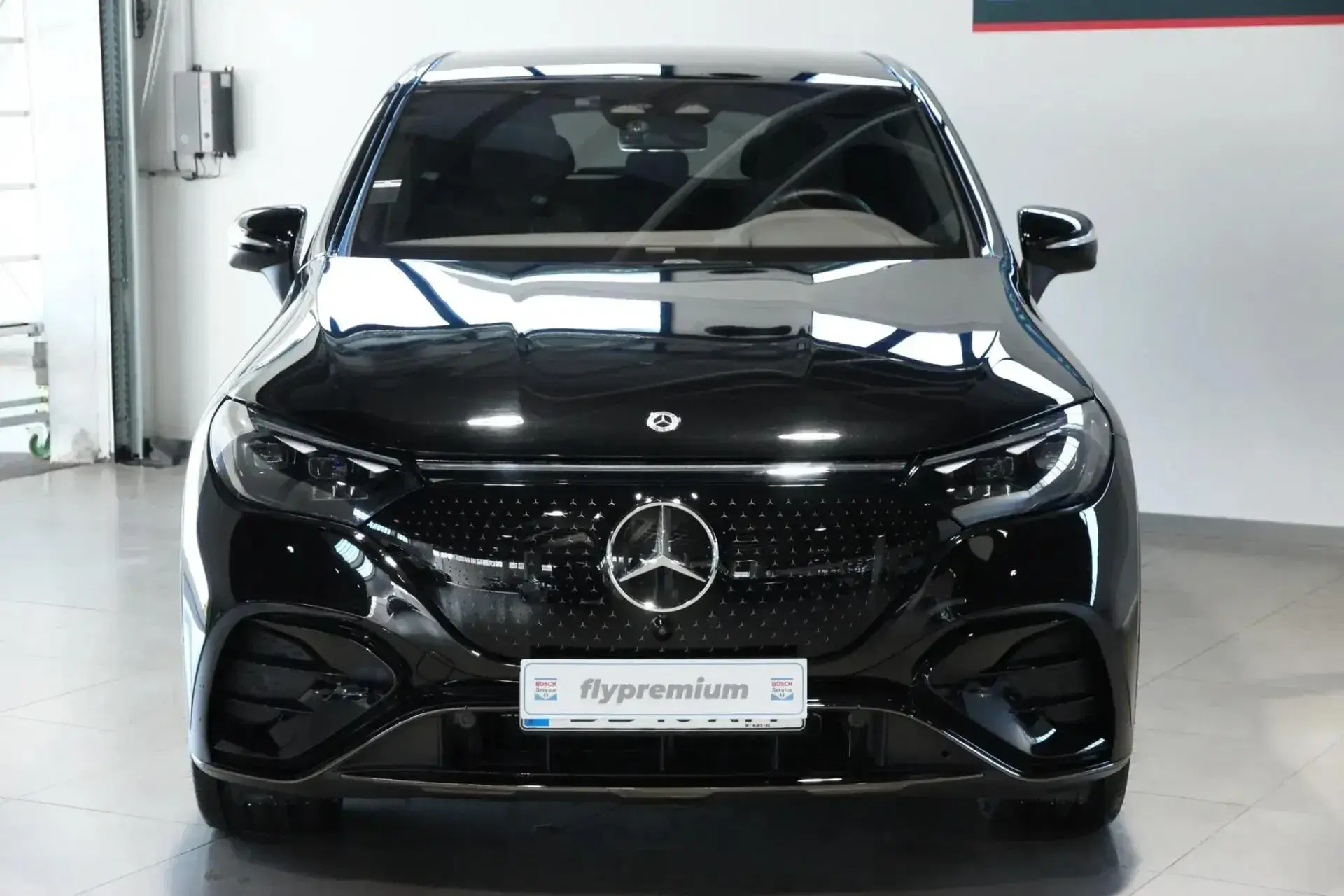 Mercedes-Benz EQE SUV 500 4Matic 16