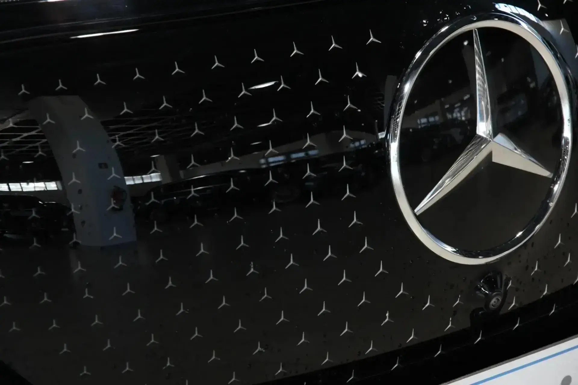 Mercedes-Benz EQE SUV 500 4Matic 23