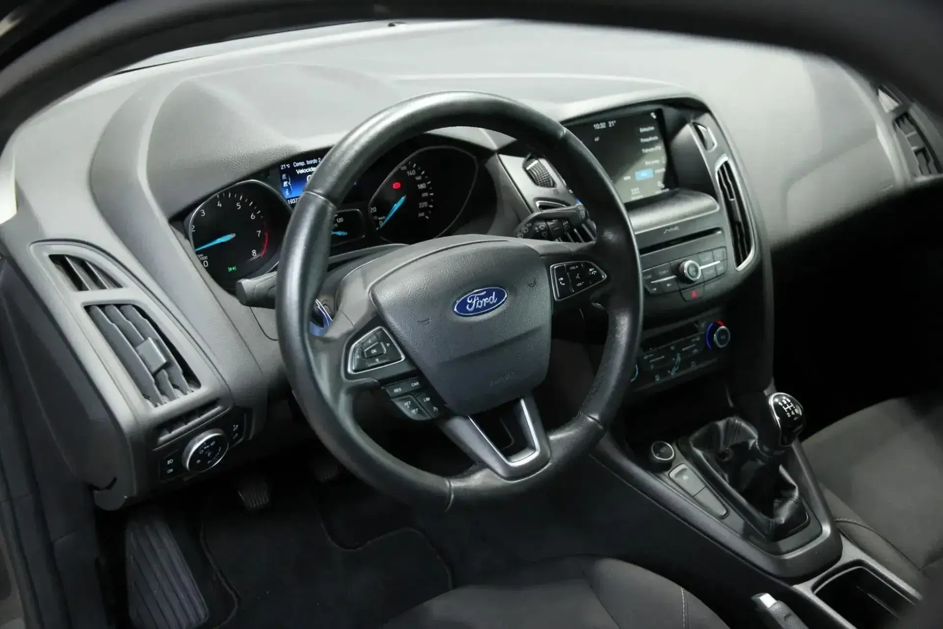 Ford Focus 1.0 EcoBoost Business 10