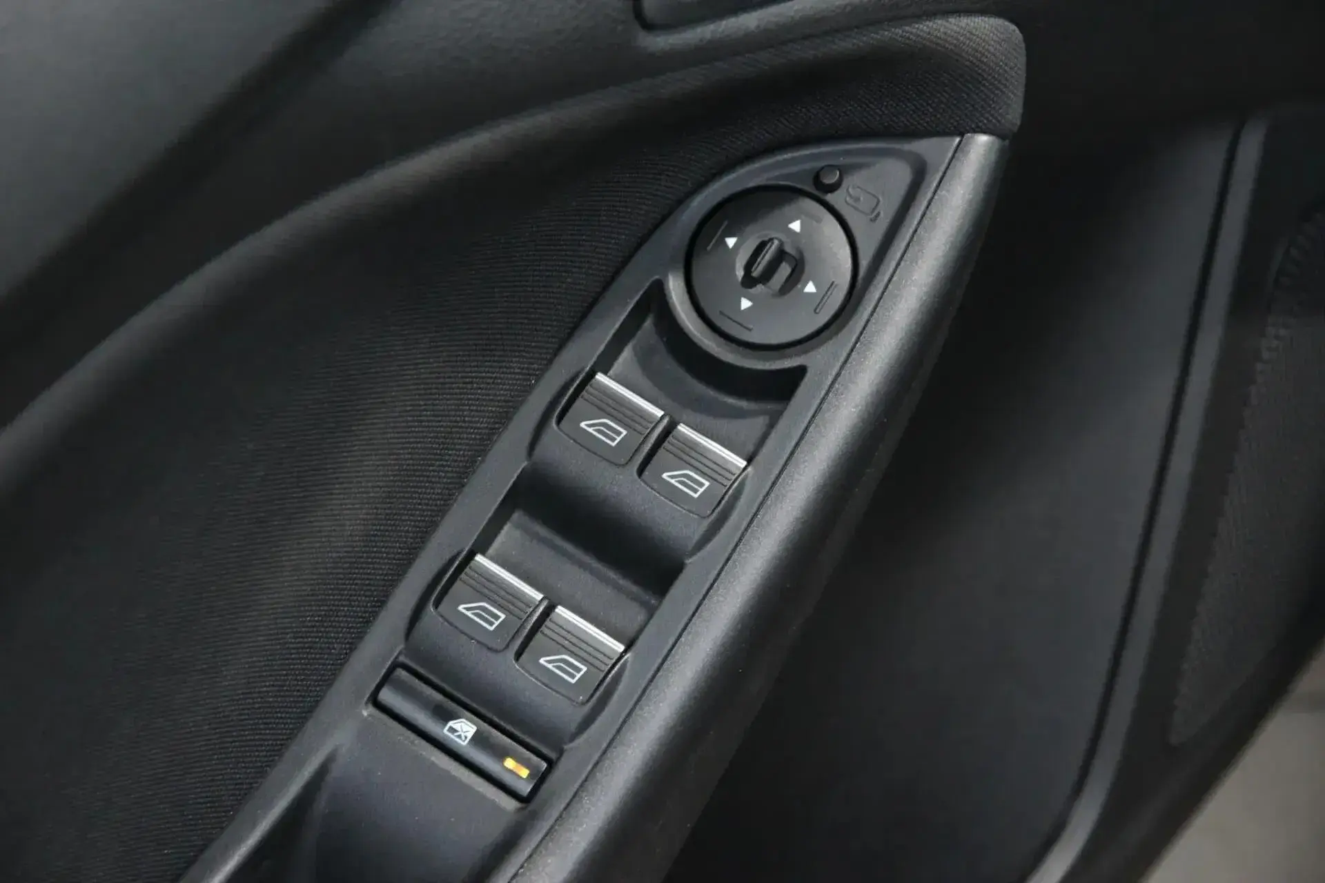 Ford Focus 1.0 EcoBoost Business 11