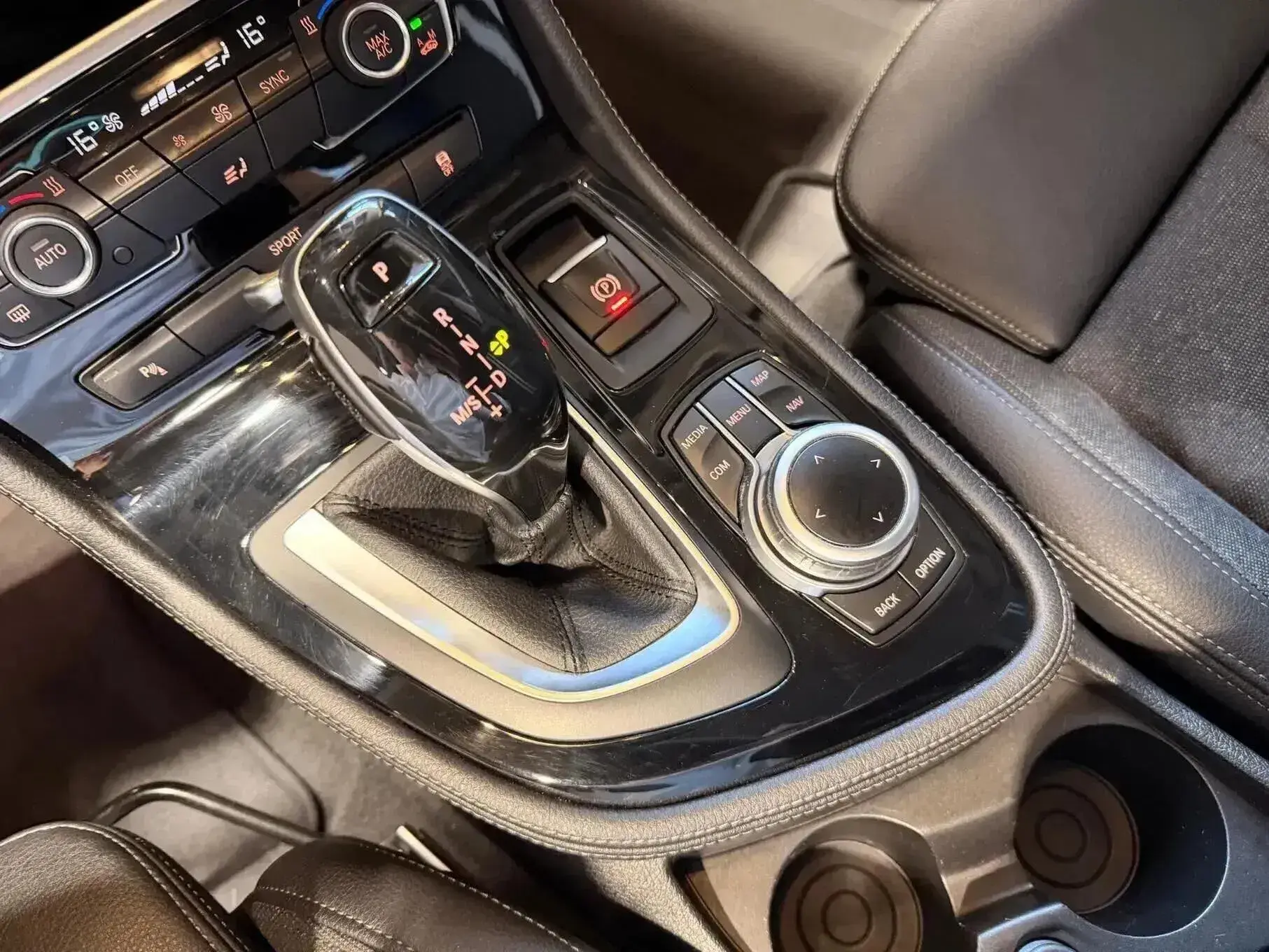 BMW 216 Active Tourer d Line Sport Auto 12
