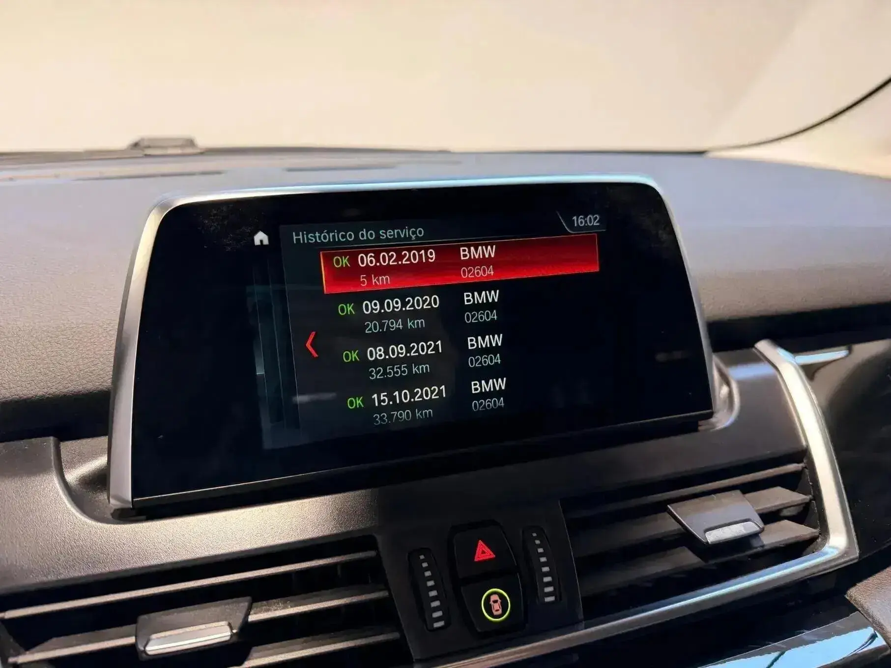 BMW 216 Active Tourer d Line Sport Auto 22