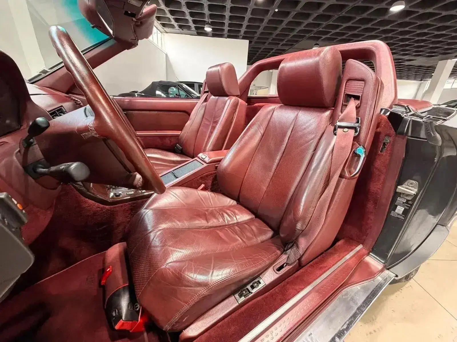 Mercedes-Benz SL 500 Standard 32