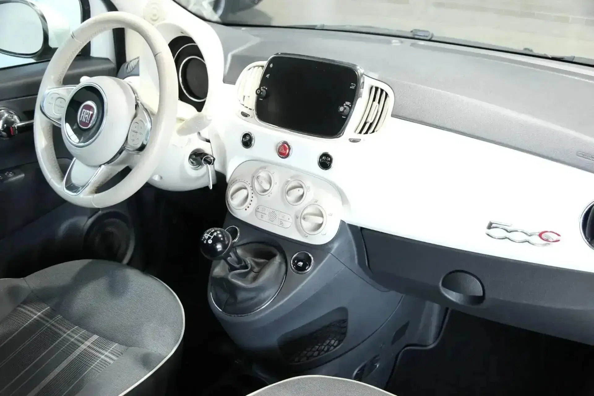 Fiat 500C 1.0 Hybrid Lounge 15