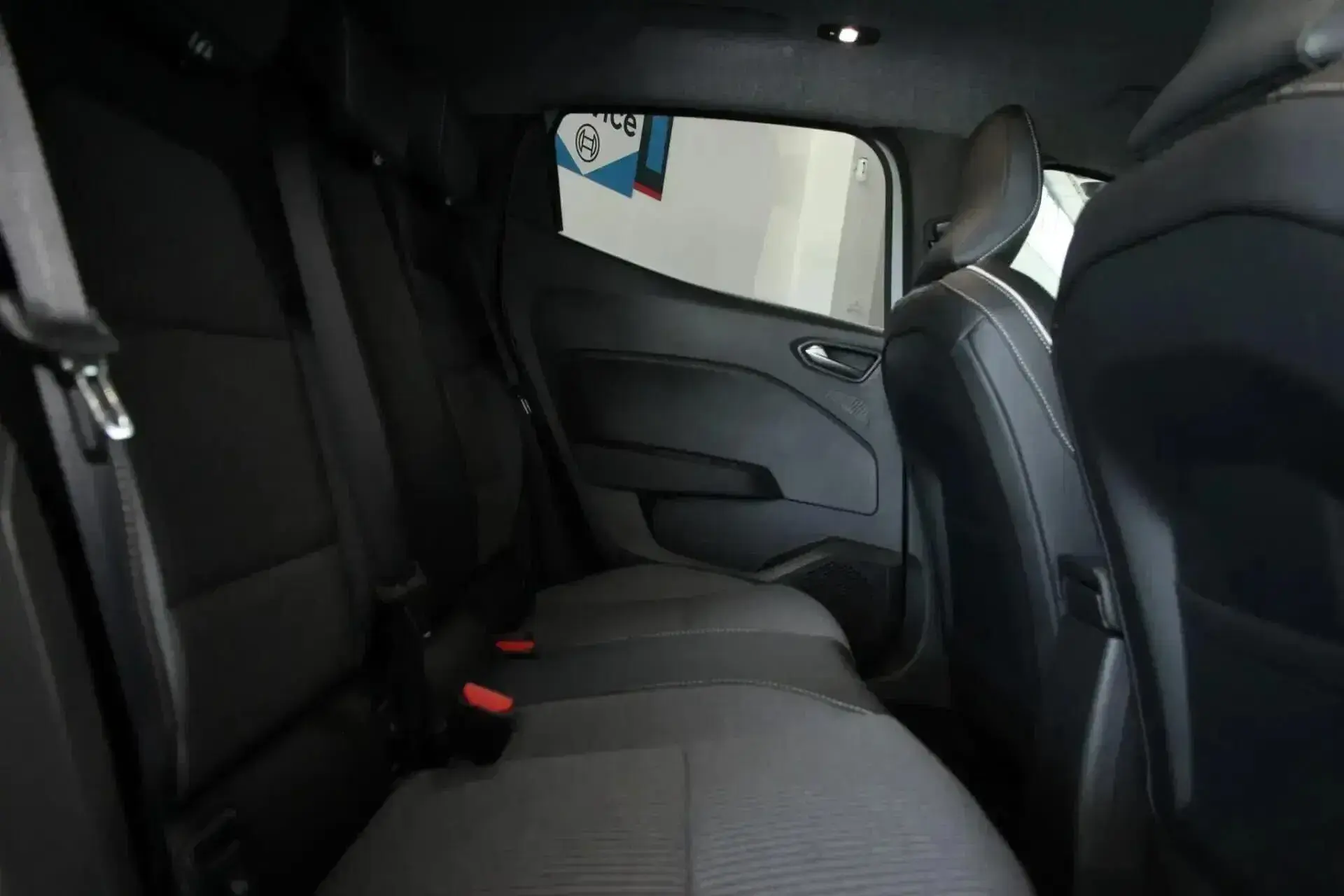 Renault Clio 1.0 TCe Techno Bi-Fuel 5