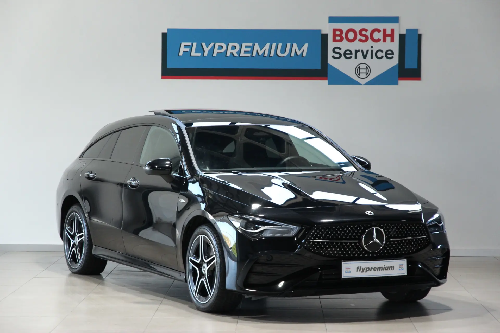 Mercedes-Benz CLA 250 e Shooting Brake AMG Line 1