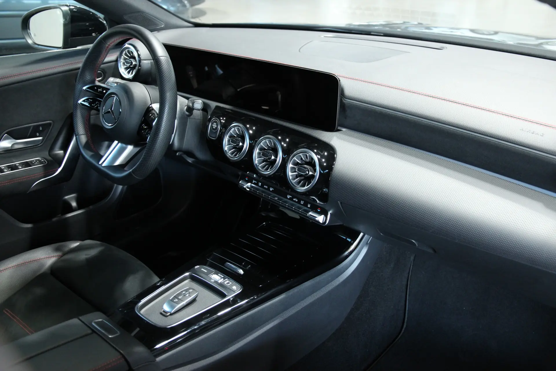 Mercedes-Benz CLA 250 e Shooting Brake AMG Line 7