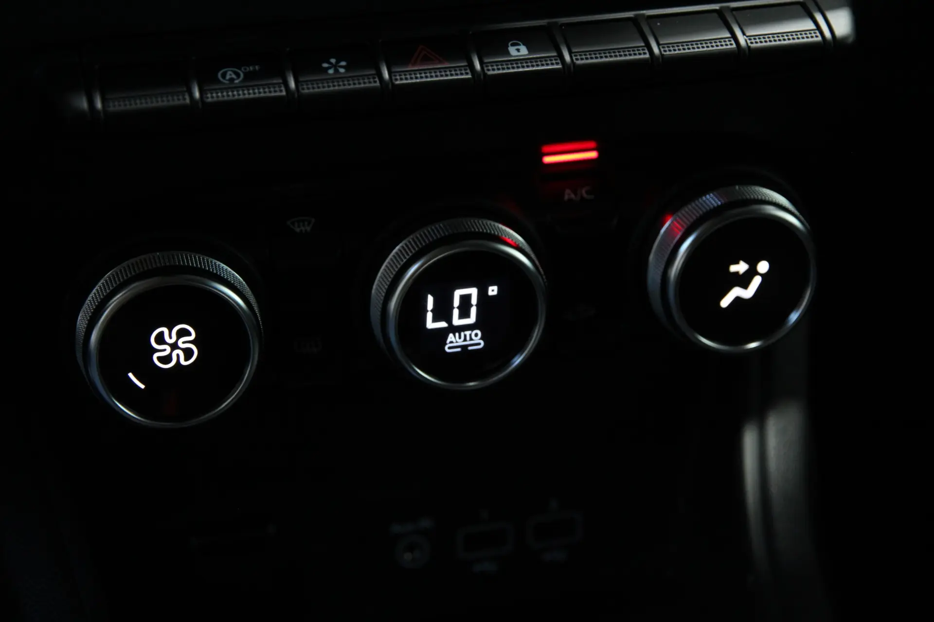 Renault Captur Outro 13