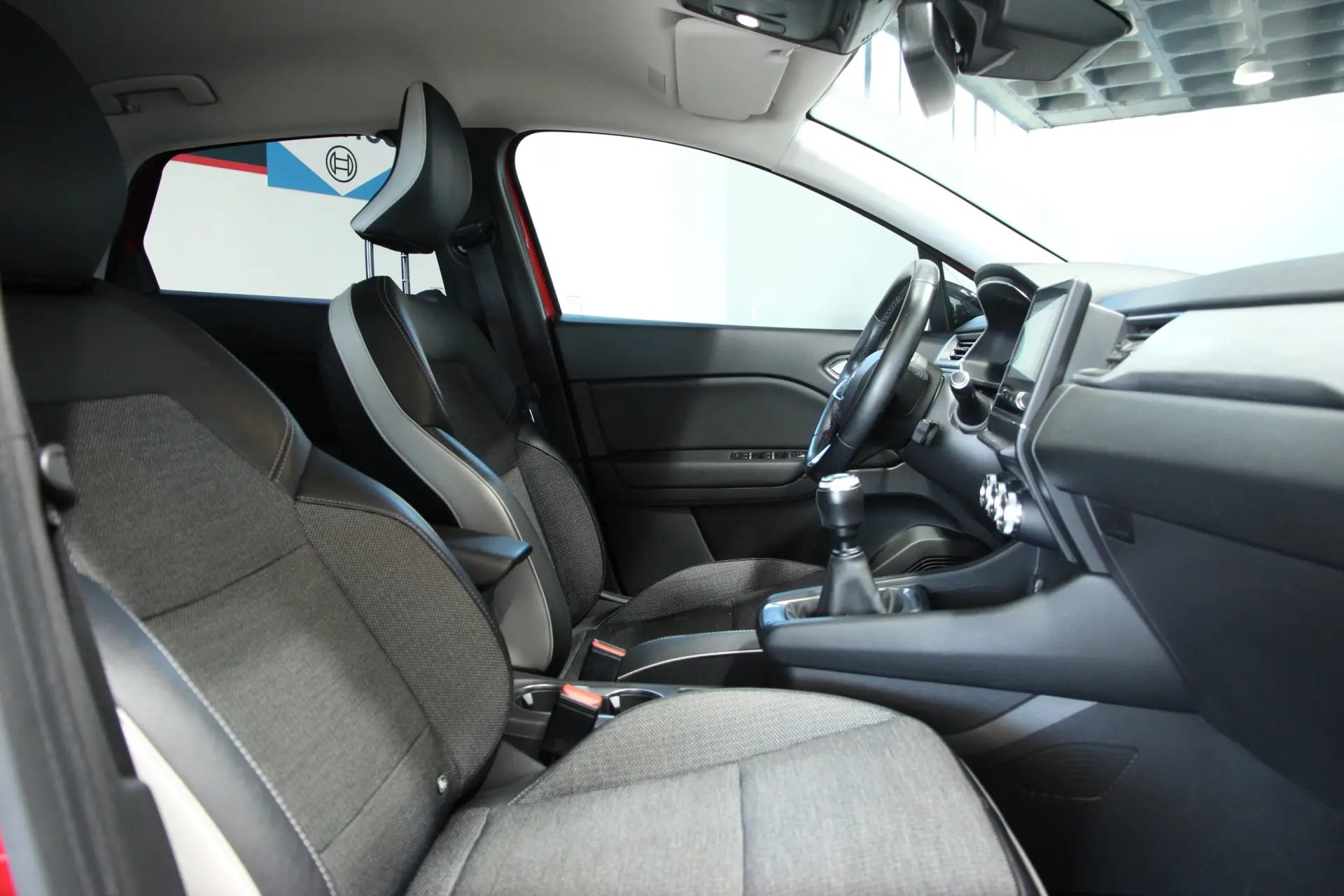Renault Captur 1.0 TCe Exclusive 4