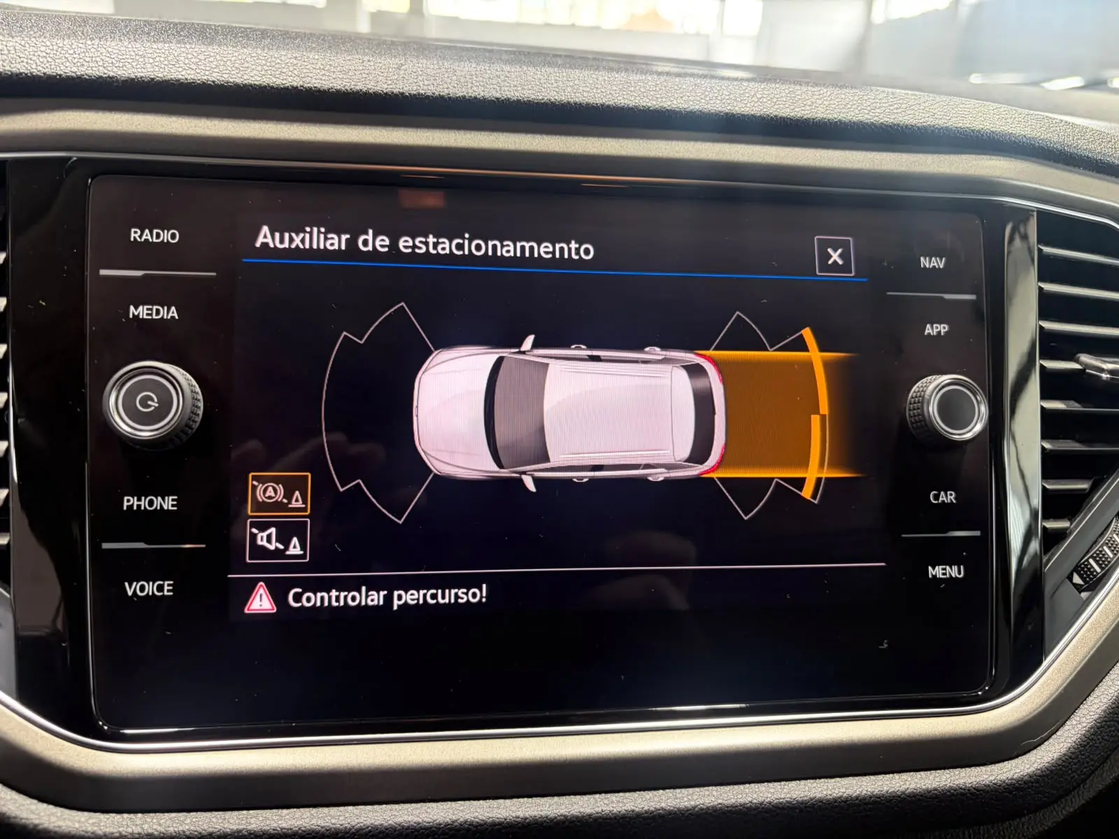 Volkswagen T-Roc 15