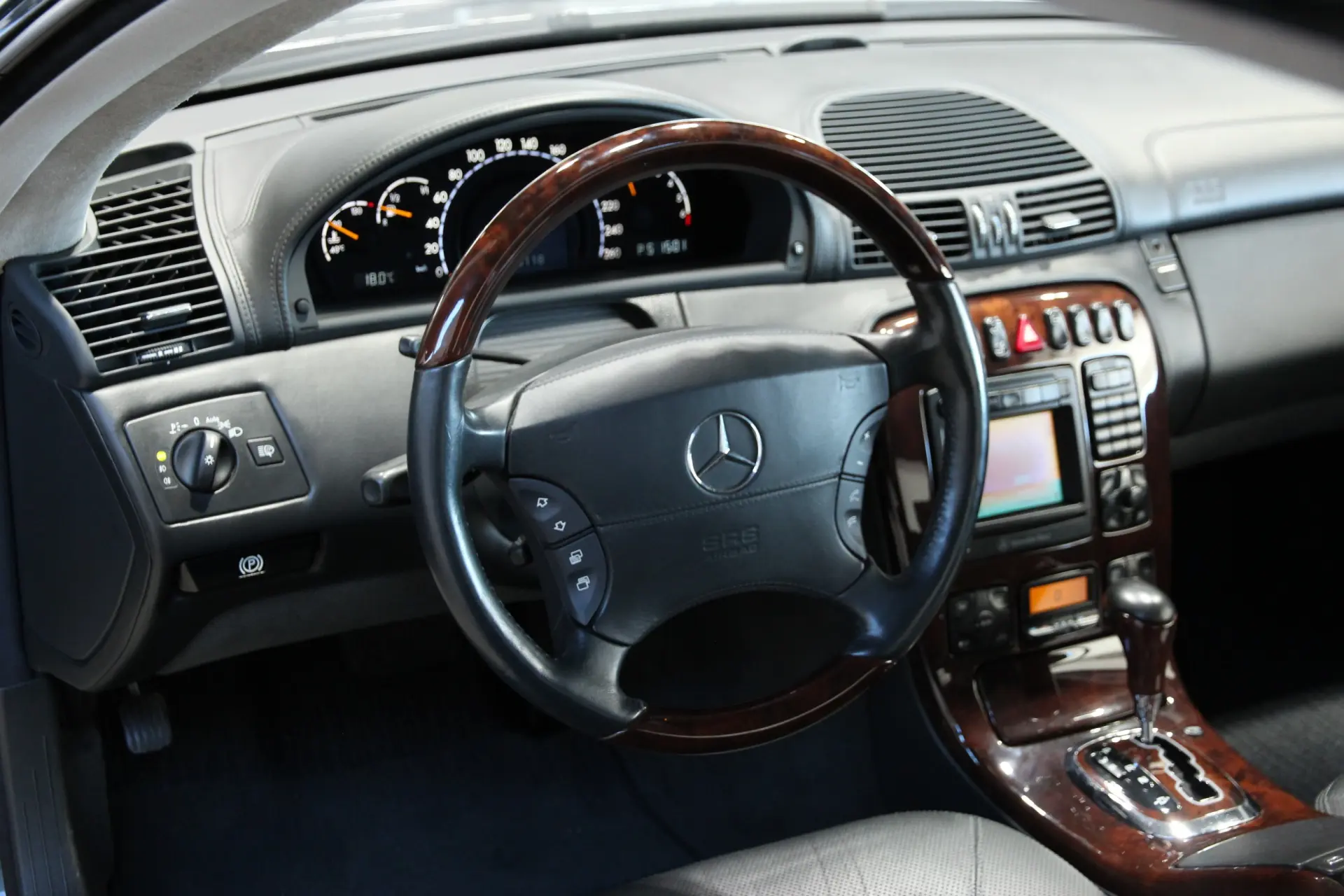 Mercedes-Benz CL 600 Coupé 12