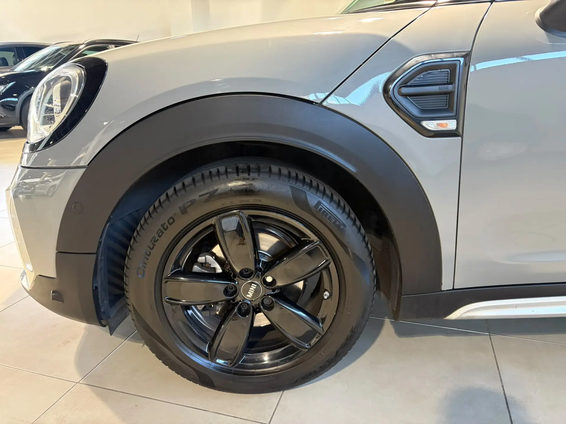 MINI Countryman Auto D Black Edition 6