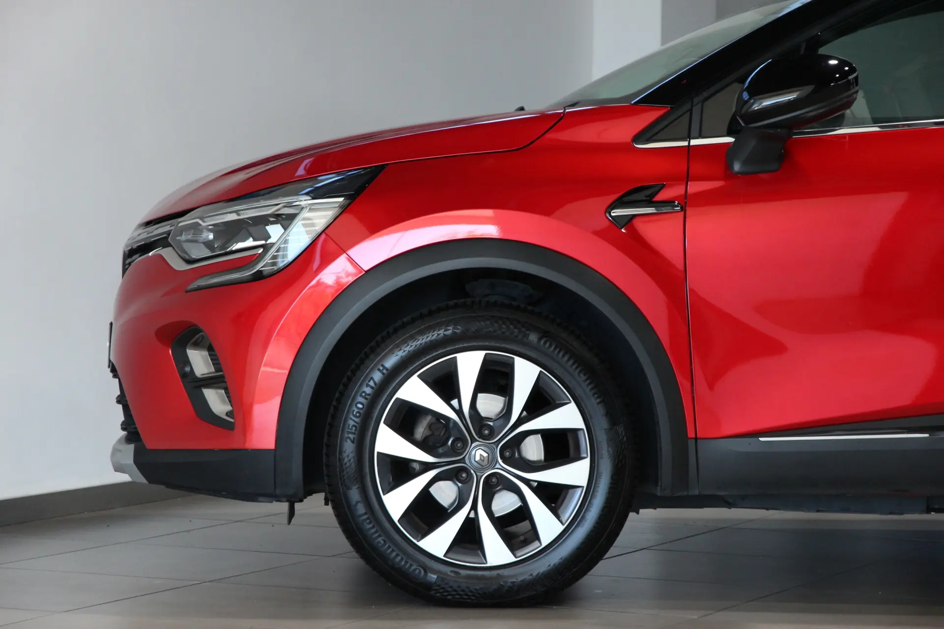 Renault Captur 1.0 TCe Exclusive 27