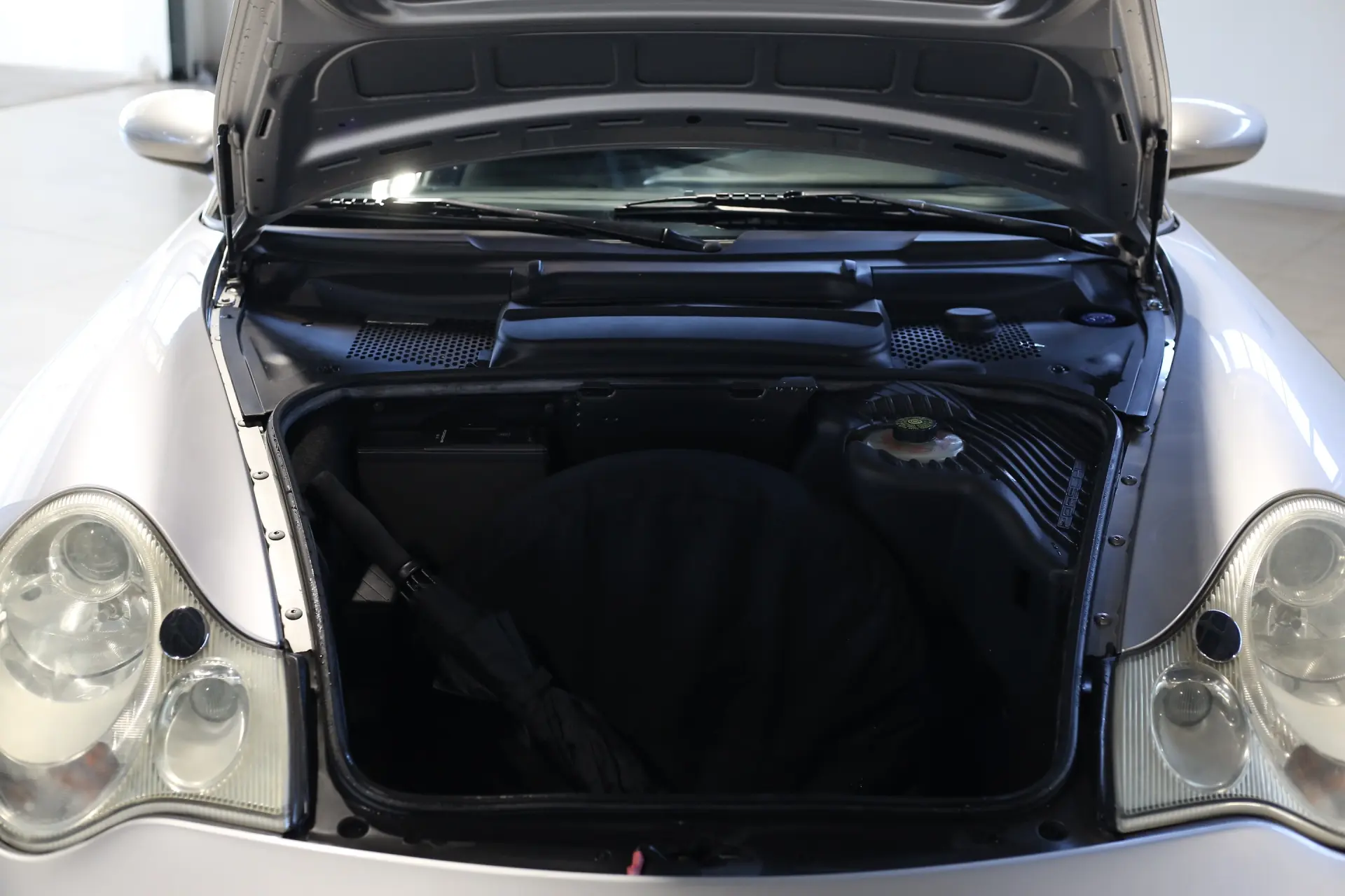 Porsche 911 (996) Carrera 26