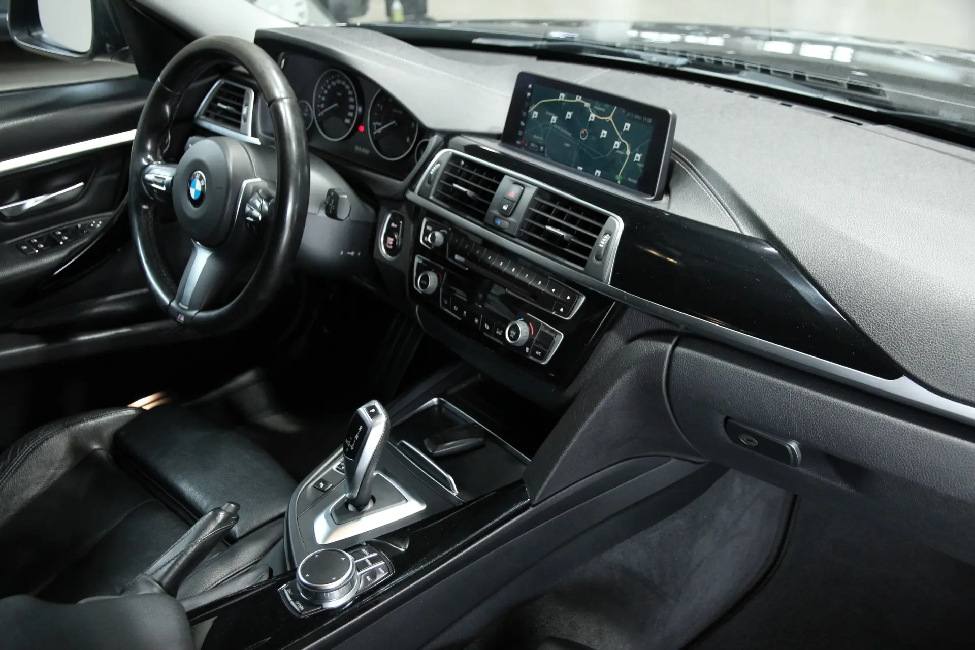 BMW 318 d Line Sport Auto 6