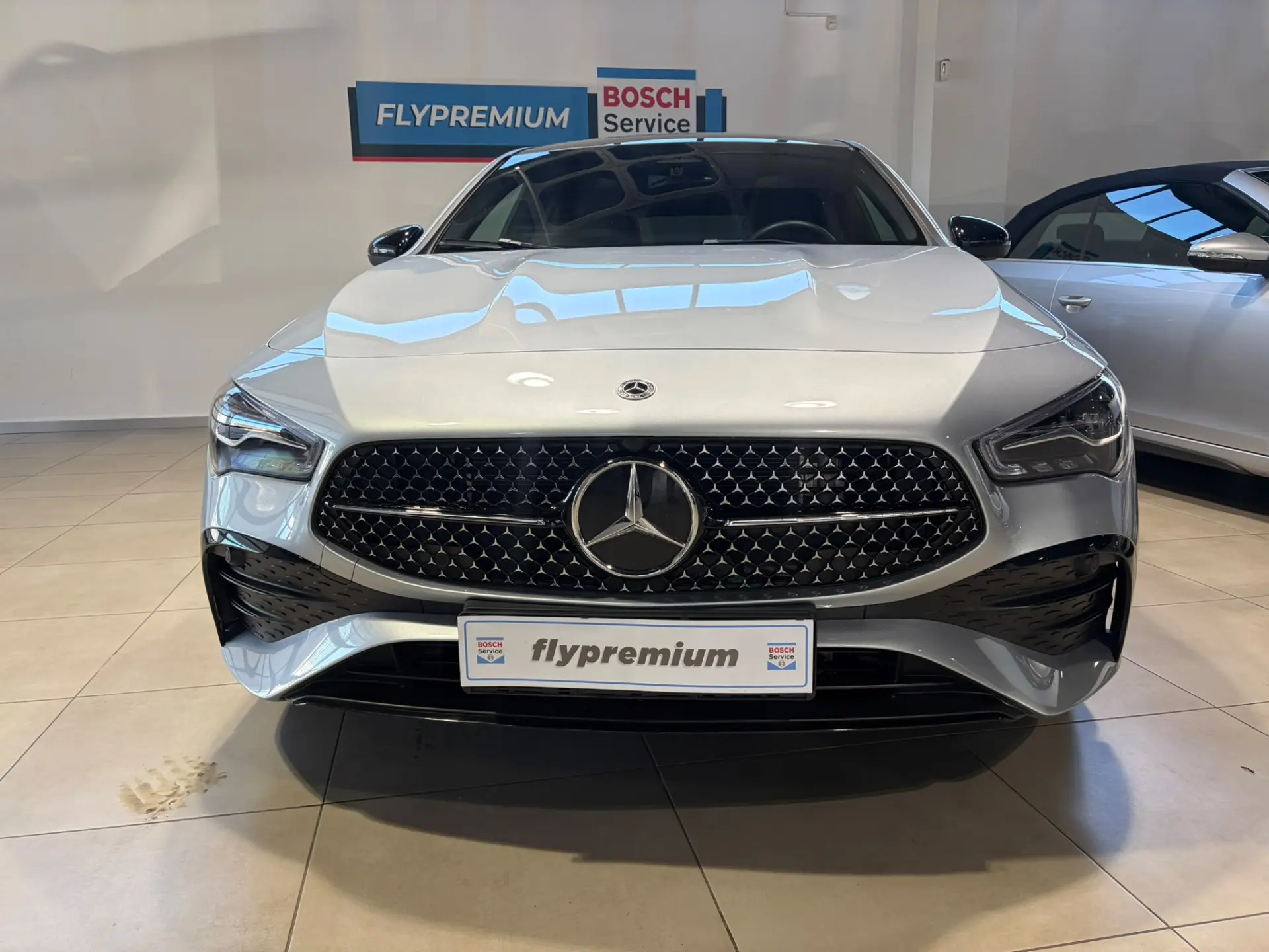 Mercedes-Benz CLA 250 e 8G-DCT AMG Line 8