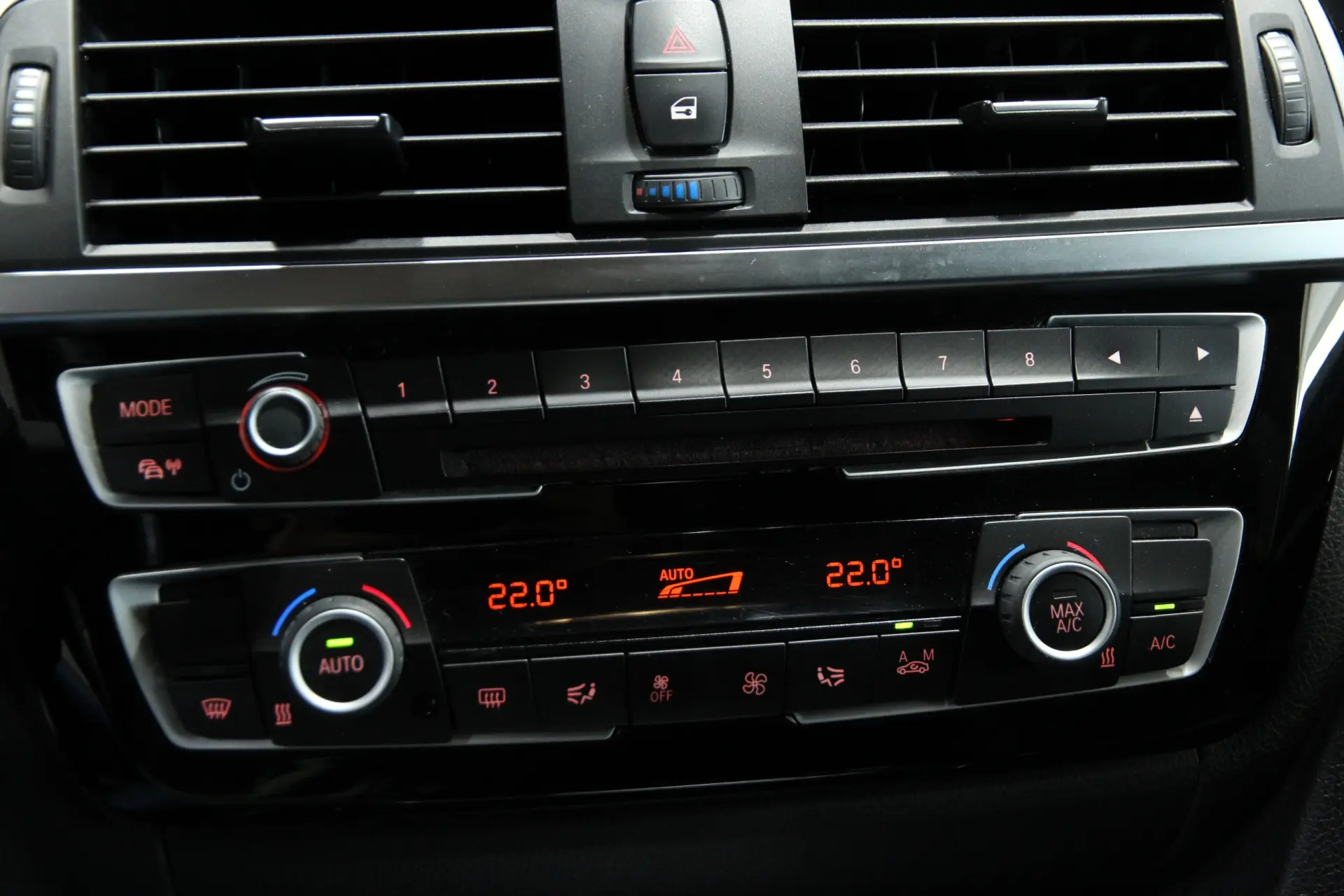 BMW 318 d Line Sport Auto 10