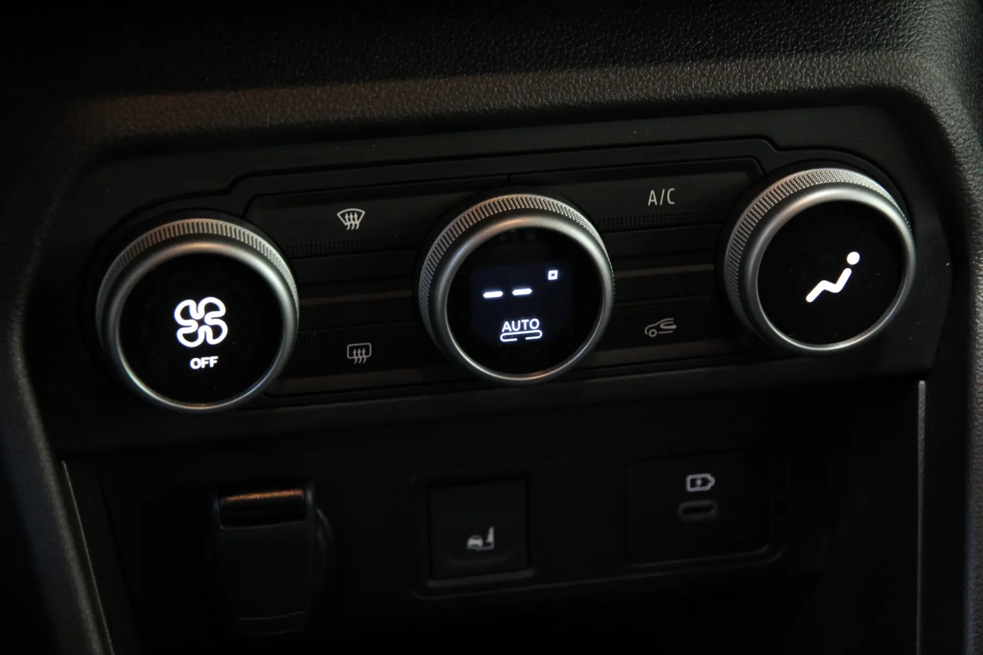 Dacia Jogger 1.0 ECO-G SL Extreme 7L Bi-Fuel 14