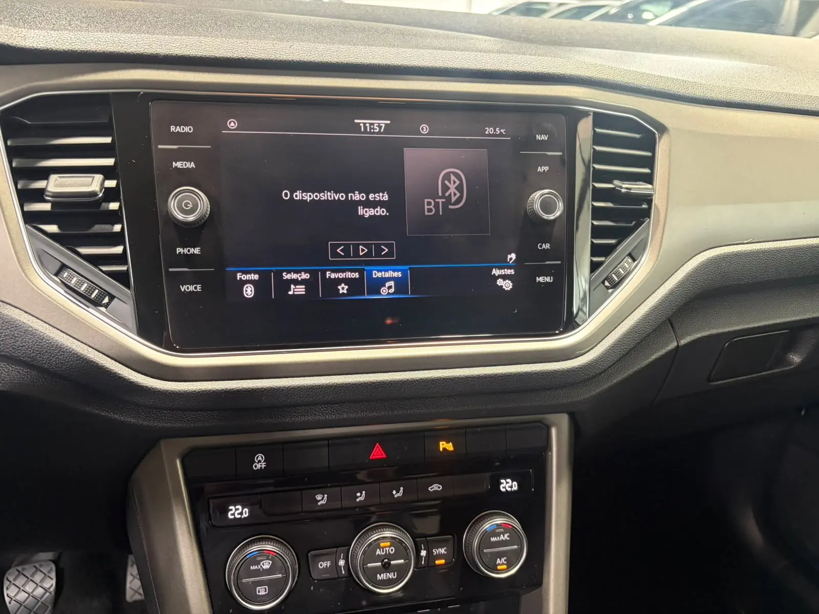 Volkswagen T-Roc 14