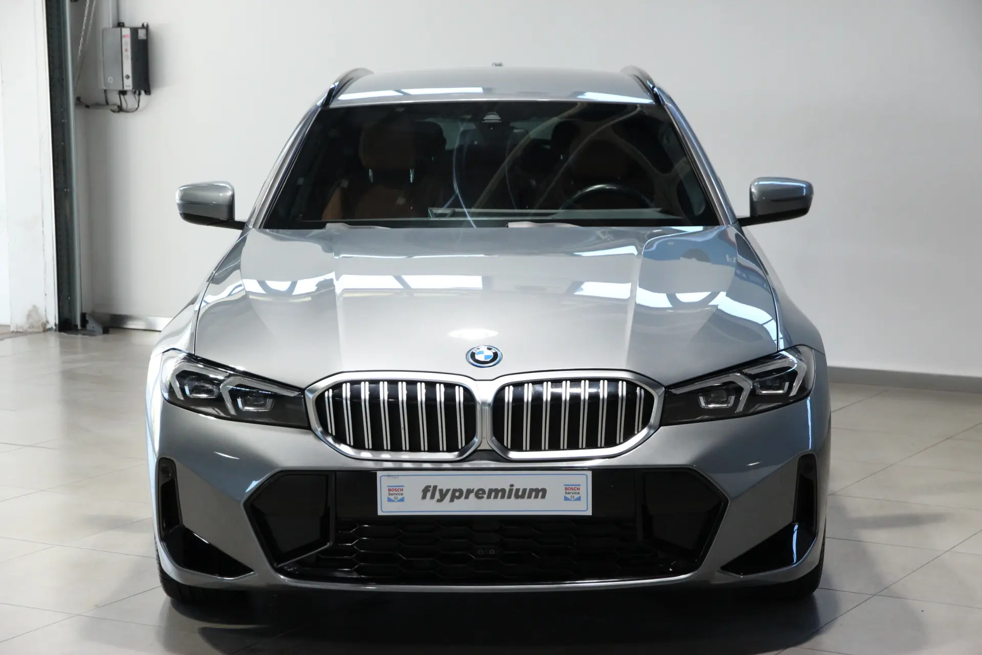 BMW 330 e Pack Desportivo M Auto 5