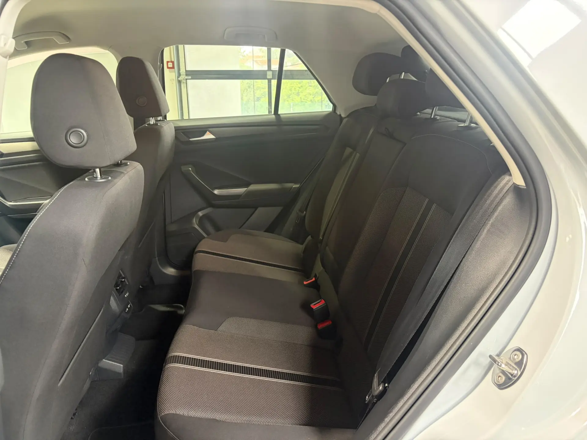 Volkswagen T-Roc 19