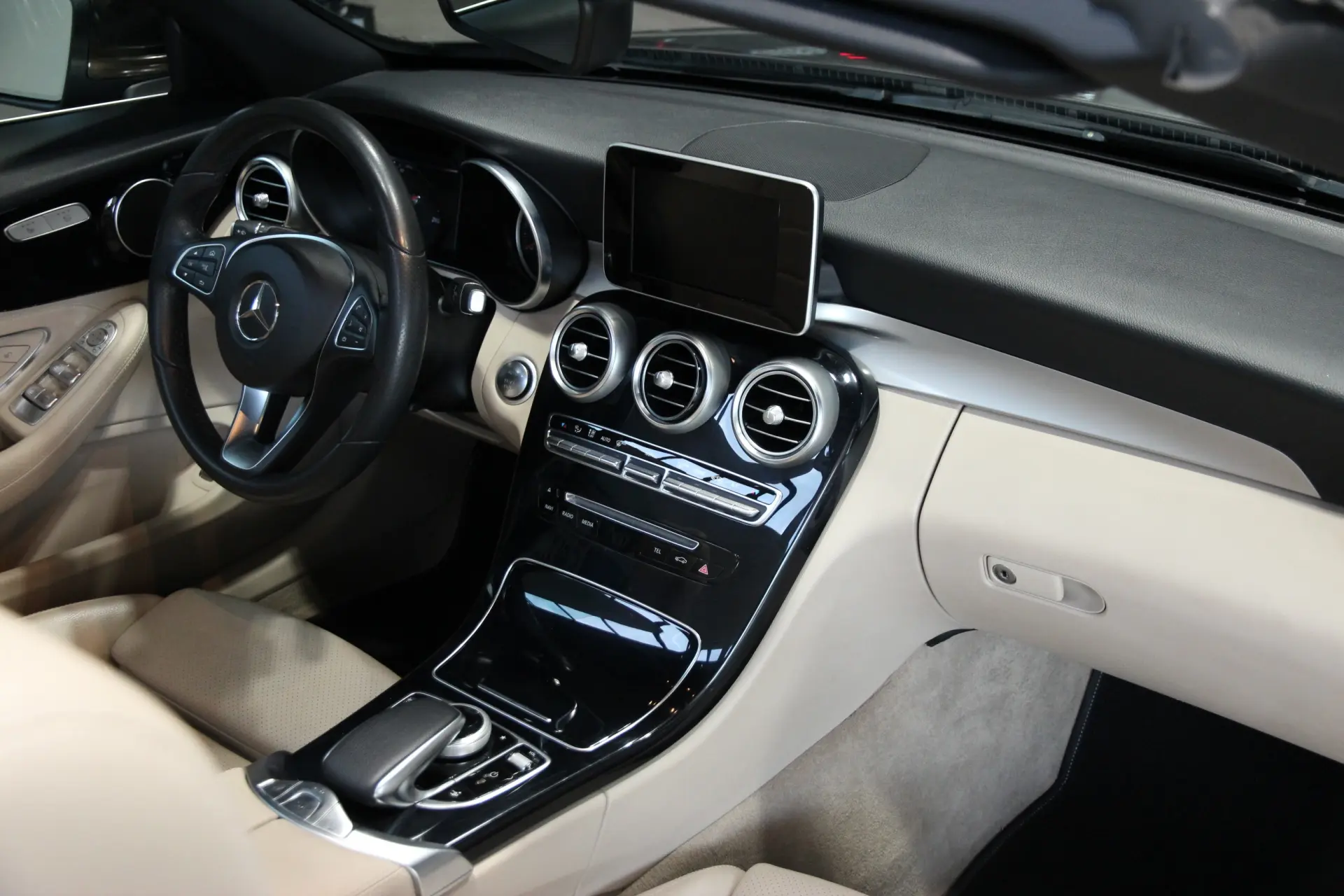 Mercedes-Benz C 250 d Cabrio Aut. 5