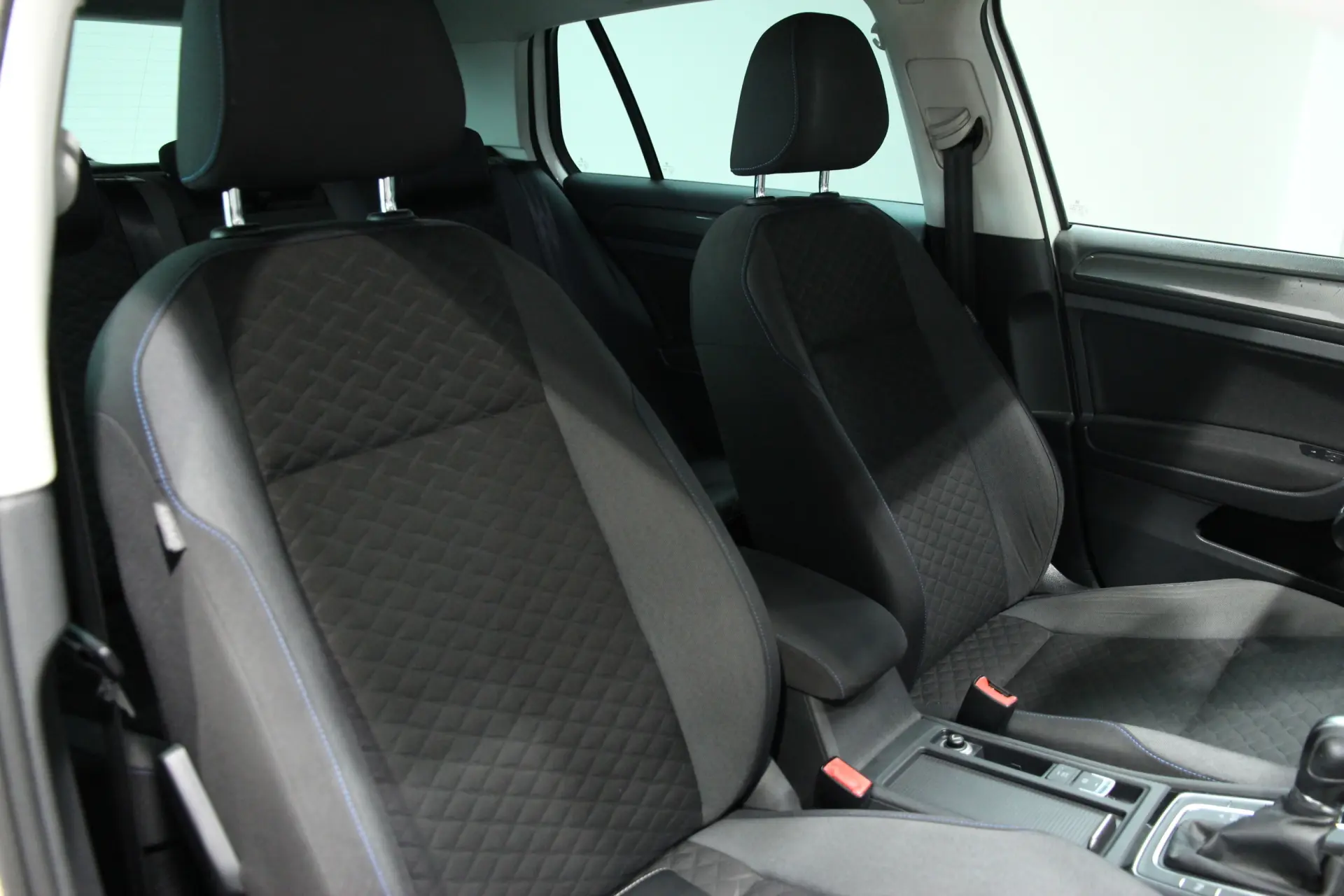 Volkswagen Golf 1.6 TDI R-Line DSG 6