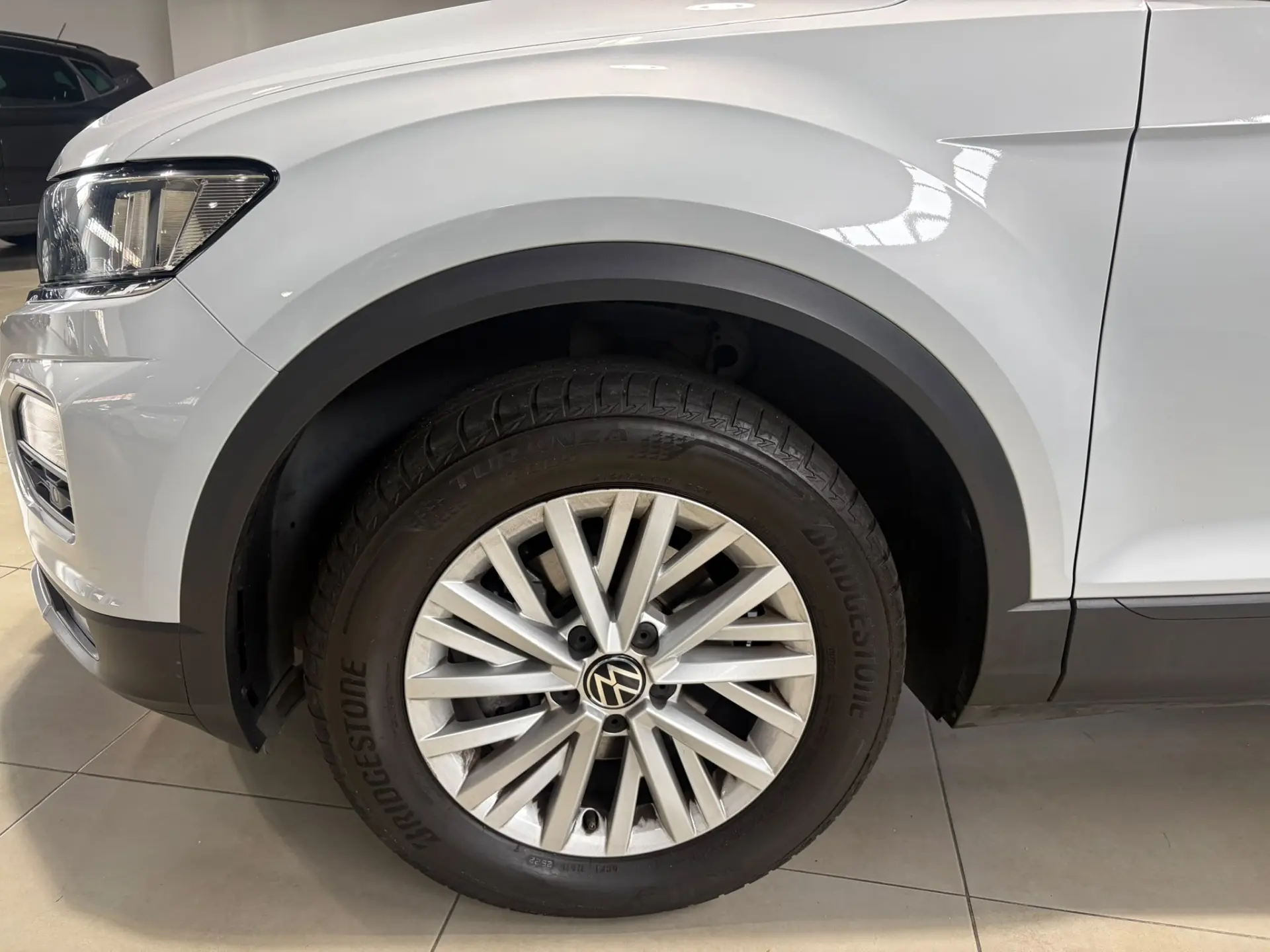 Volkswagen T-Roc 4